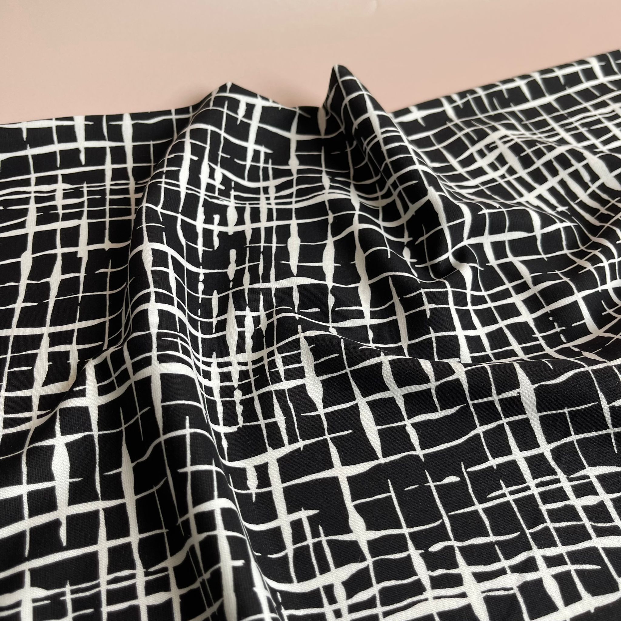 REMNANT 0.87 Metre - Lattice in Black and White Soft Ponte Roma Fabric