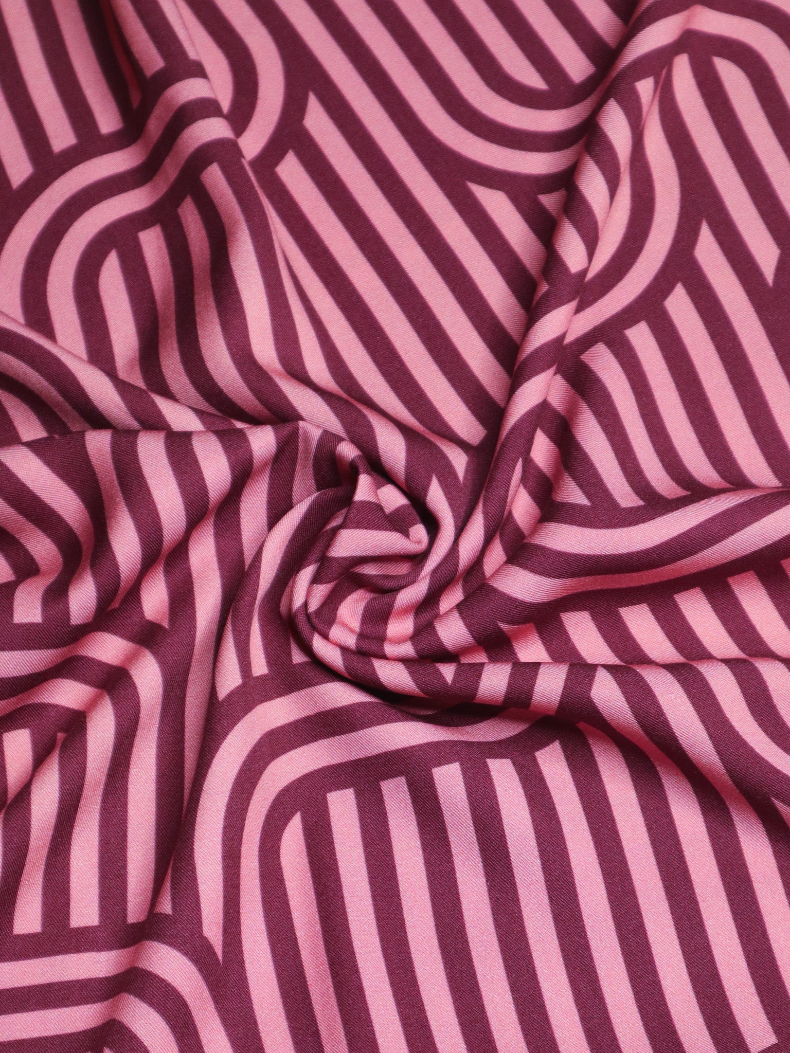Mind The MAKER - Ziggy Rouge Viscose Twill with LENZING™ ECOVERO™ fibres
