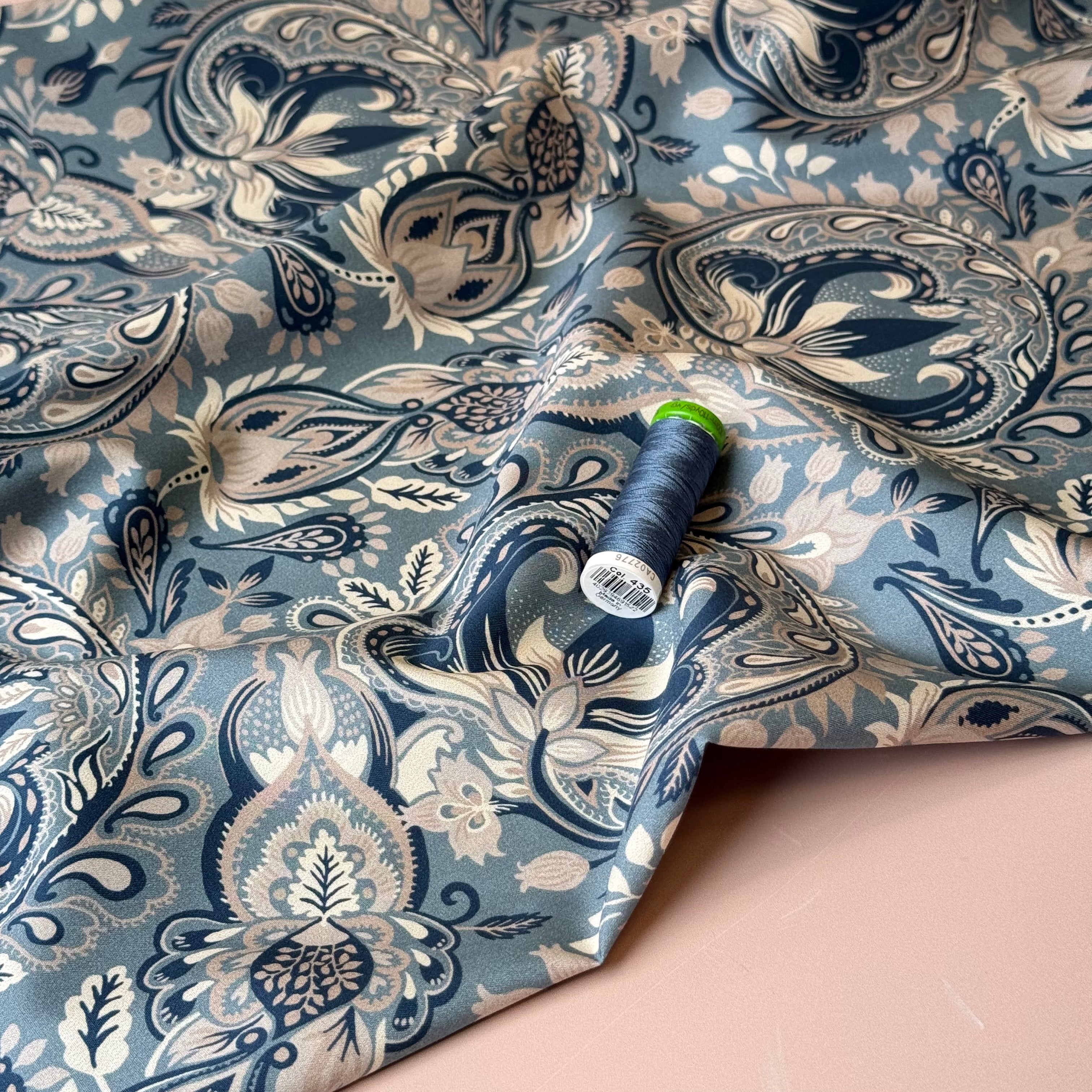 Ex-Designer Deadstock Damask Paisley Cotton Poplin Fabric – Lamazi Fabrics