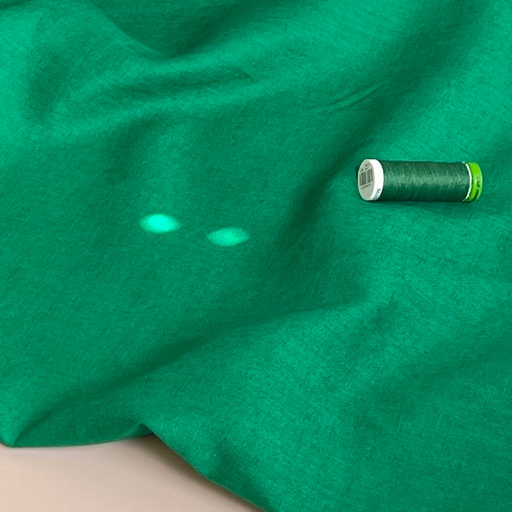 Breeze LIGHT Jolly Green - Enzyme Washed Linen Fabric