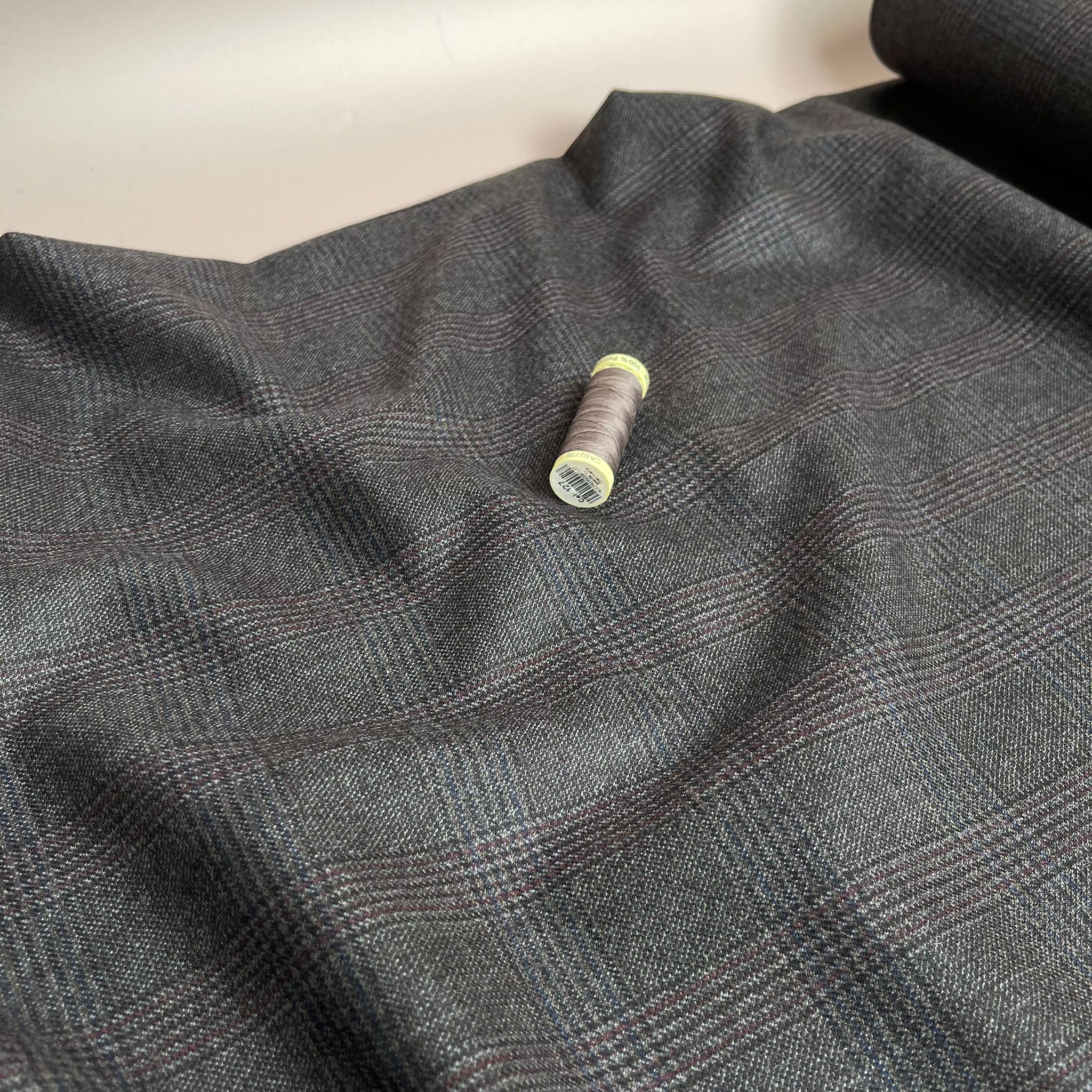 Deadstock Mauve and Brown Check Pure Wool Suiting Fabric