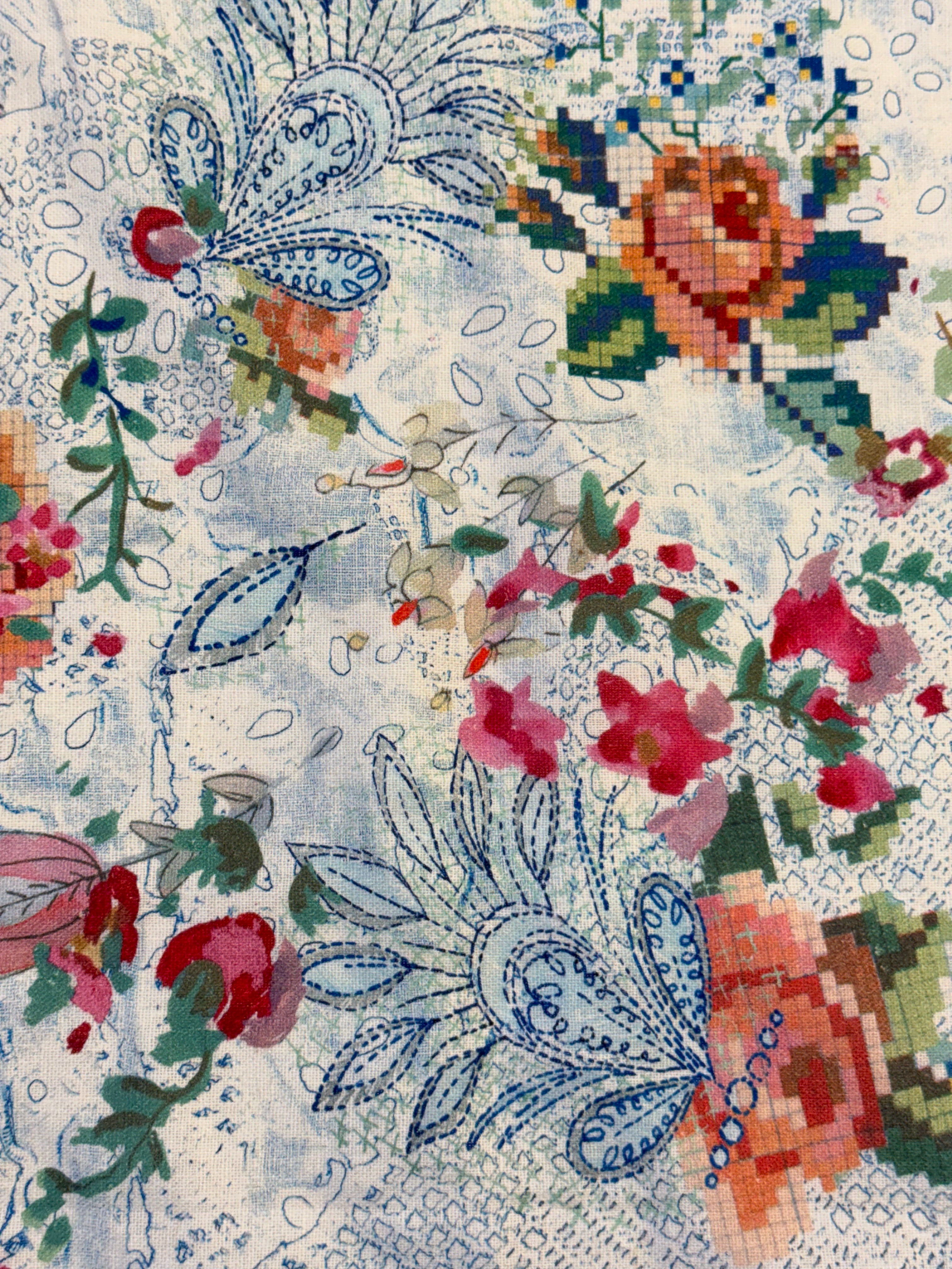 PRE-ORDER (arriving at the end of May) - Vintage Lace Linen Viscose Blend Fabric