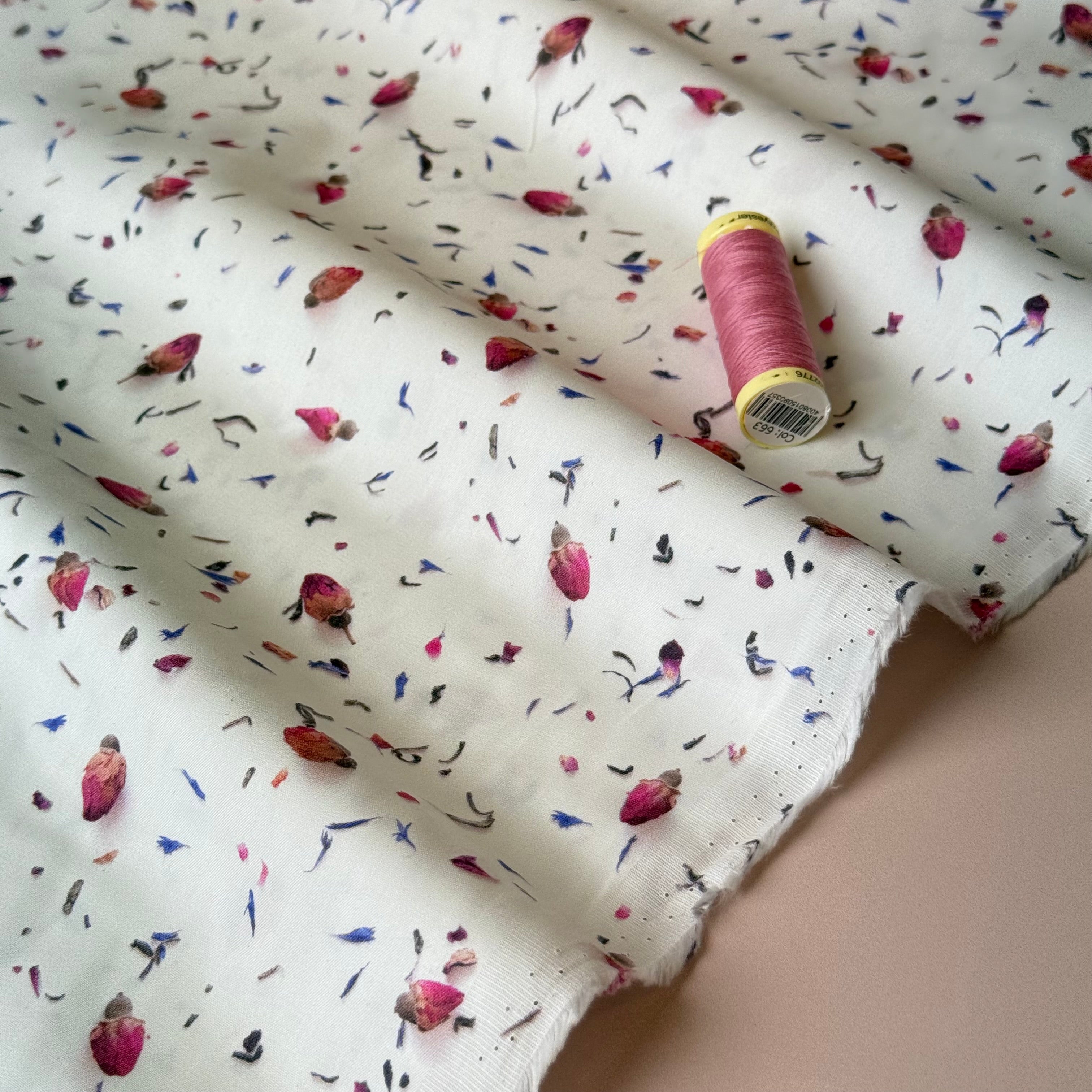 Ex-Designer Deadstock Rosebuds Fine Cotton Fabric