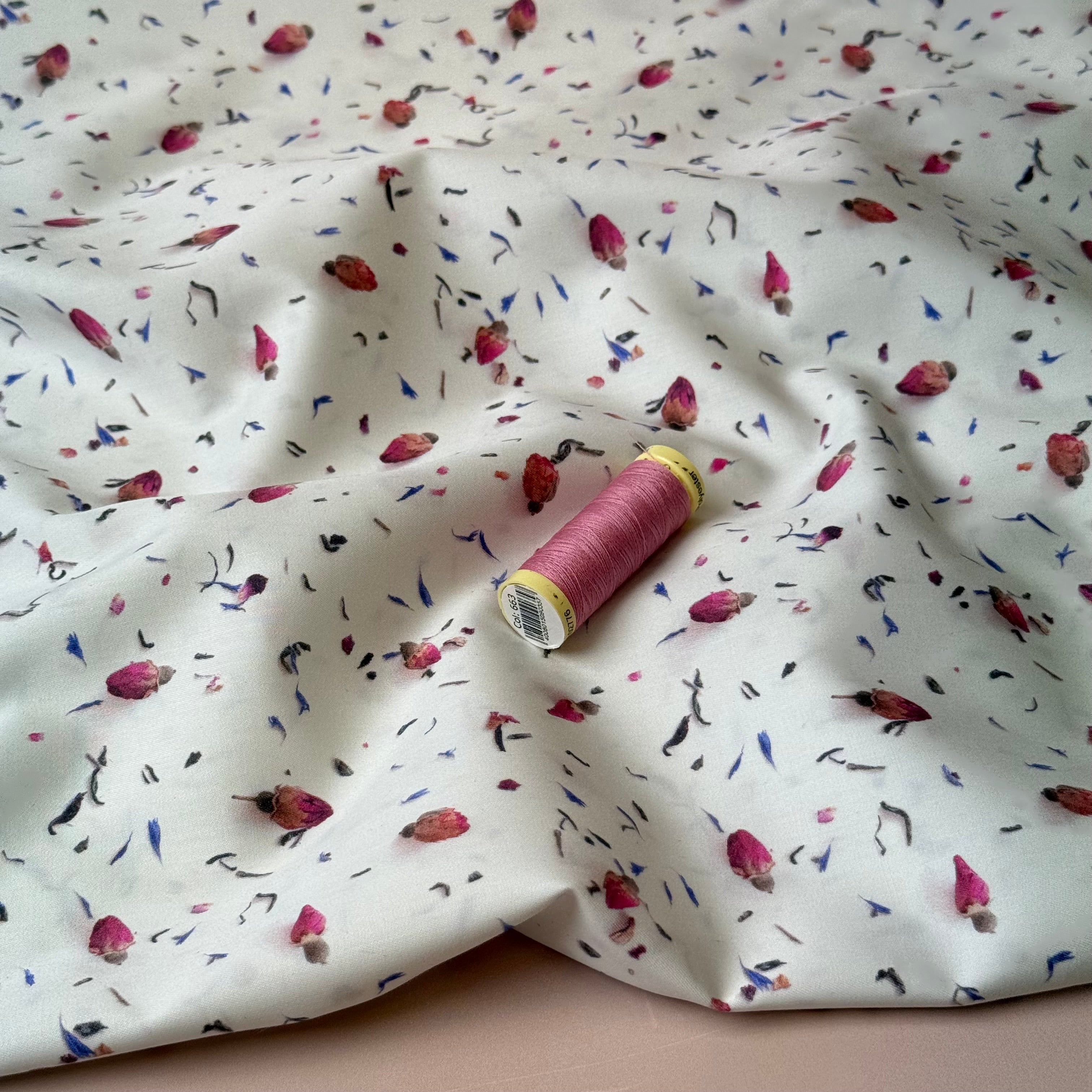Ex-Designer Deadstock Rosebuds Fine Cotton Fabric
