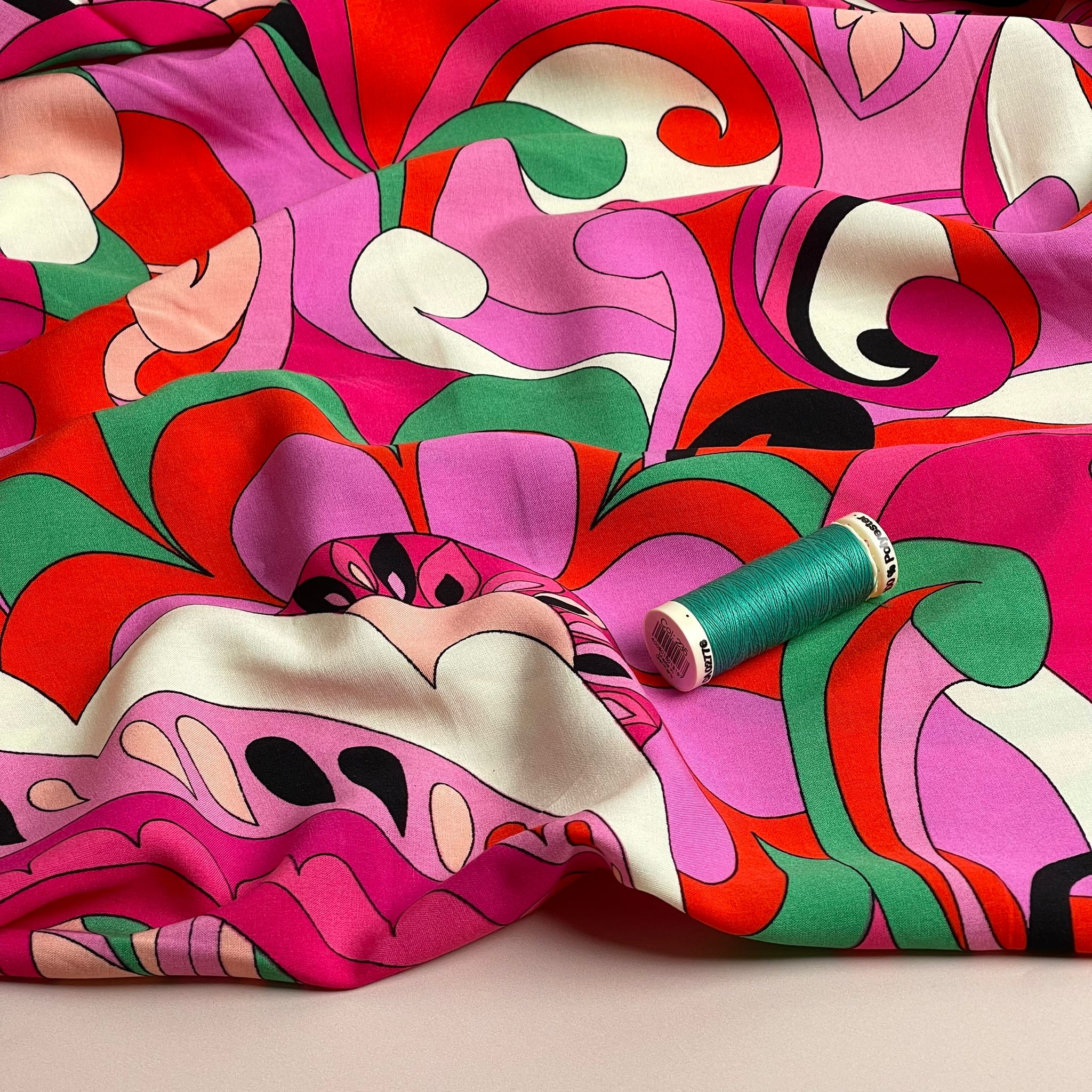 REMNANT 0.42 Metre - Retro Floral in Fuchsia Viscose Poplin Fabric