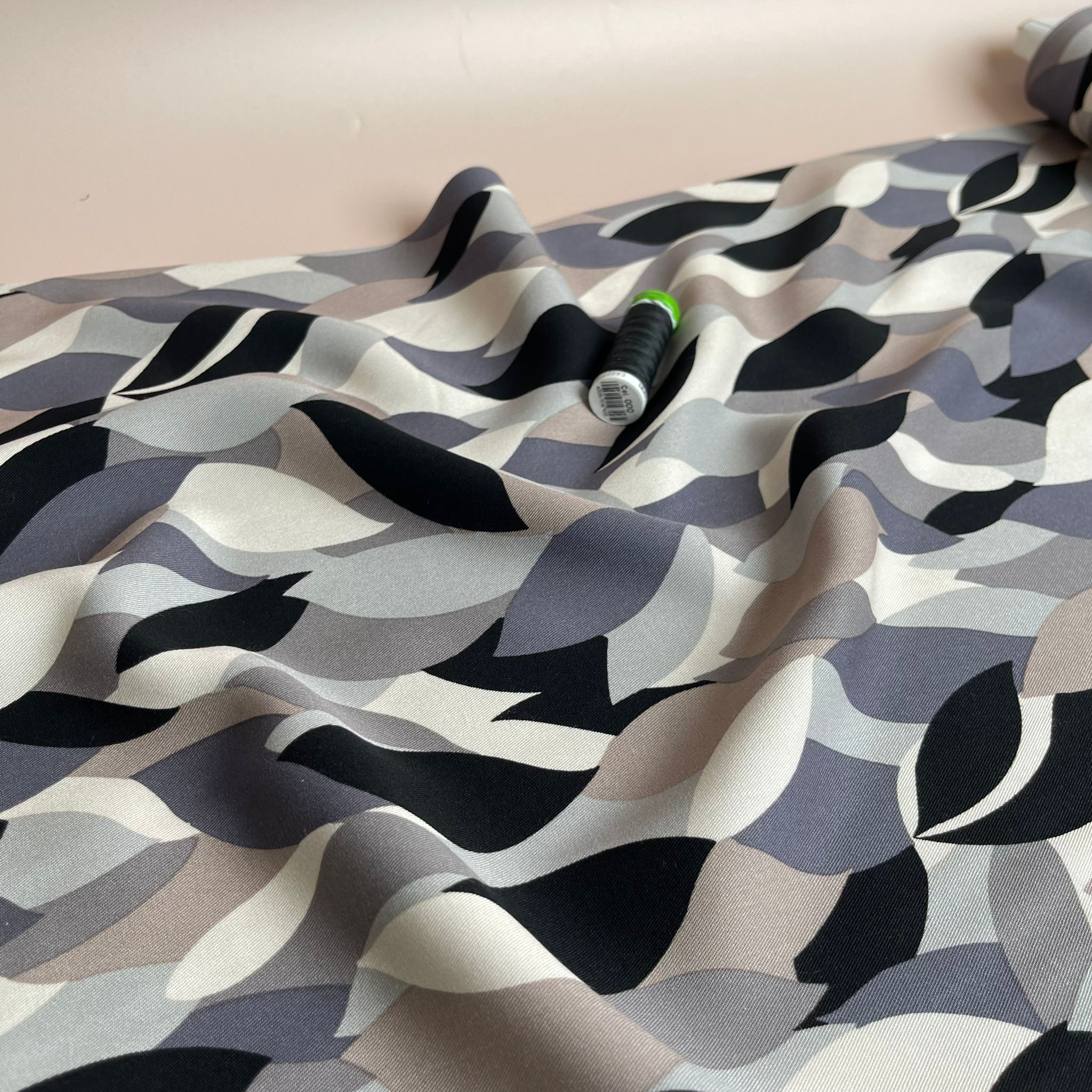 REMNANT 0.30 Metre - Floating Leaves in Grey Viscose Twill Fabric