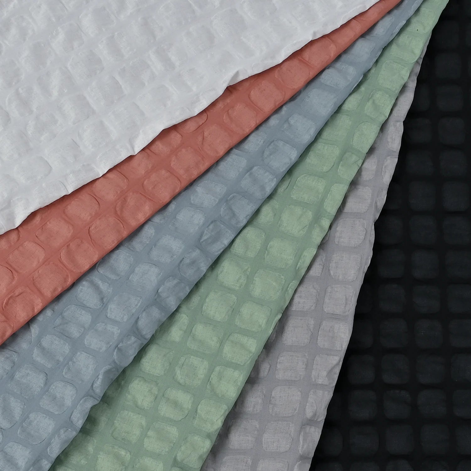Kokka - Textured Waffle Squares Ripple Cotton Lawn in Mint