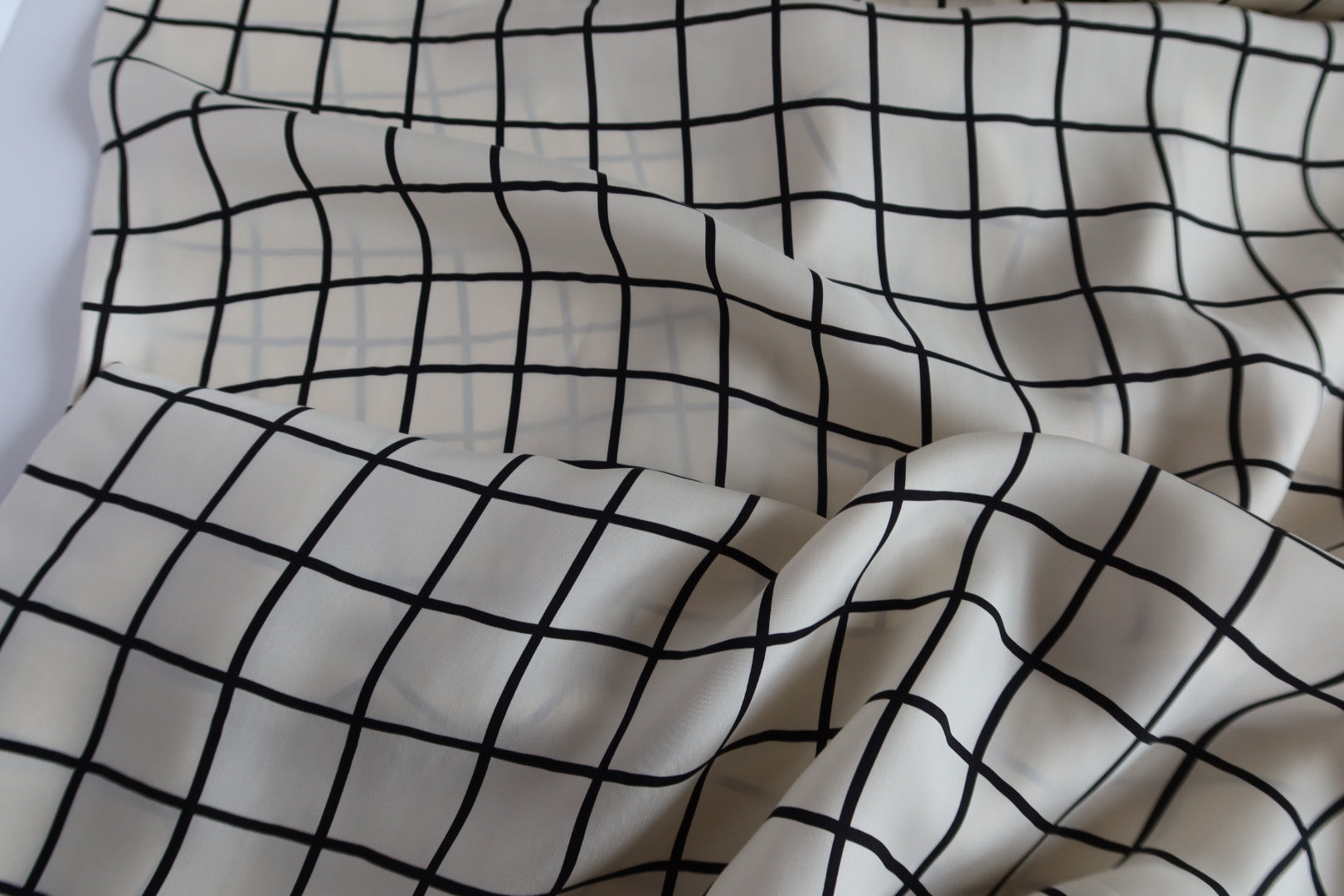 Ex-Designer - Grid BEMBERG™ Cupro Twill Sateen