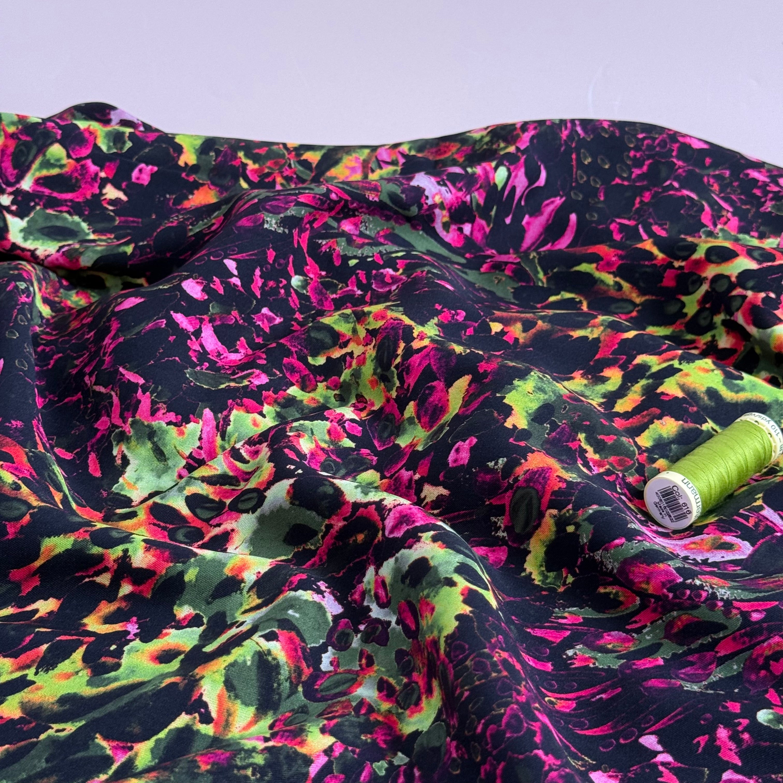 Scattered Abstract Flowers Viscose Twill with LENZING™ ECOVERO™ fibres