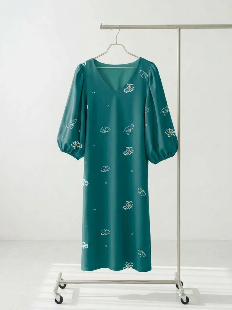 Mind The MAKER - Floaty Flower Teal Viscose Twill with LENZING™ ECOVERO™ fibres
