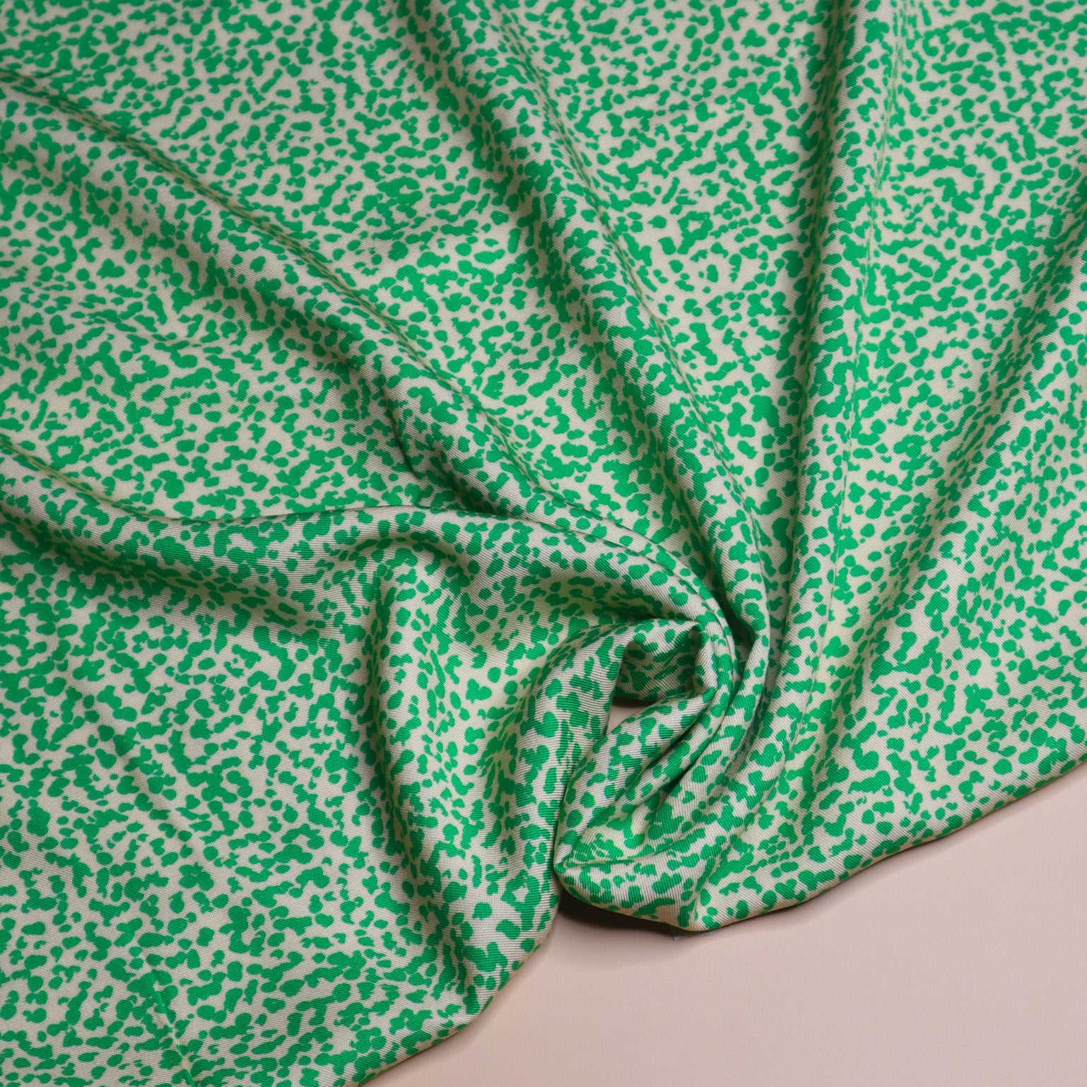 Mind The MAKER - Rena Green Viscose Twill with LENZING™ ECOVERO™ fibres