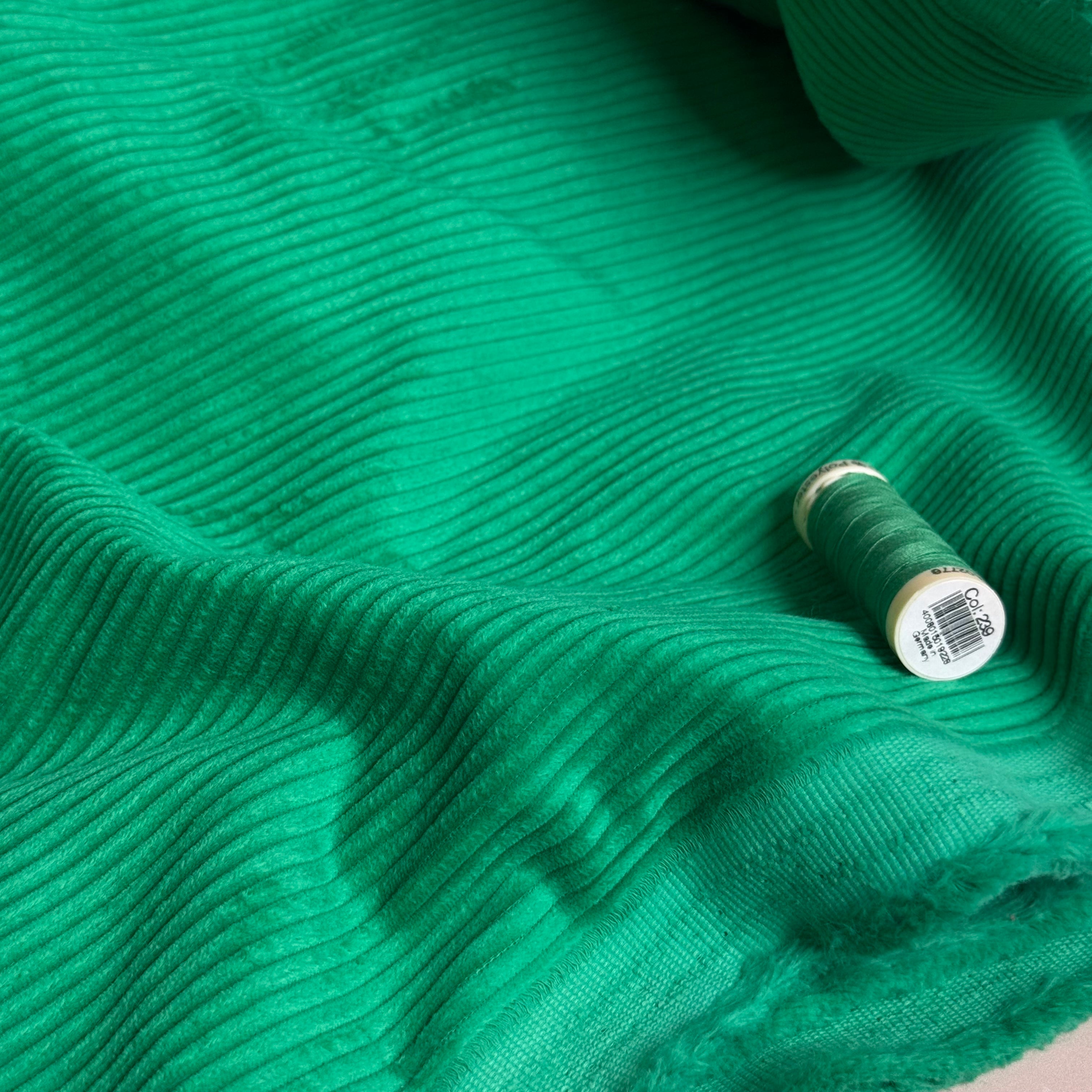 Ex-Designer Deadstock - 4.5W Pure Cotton Washed Corduroy in Emerald Green