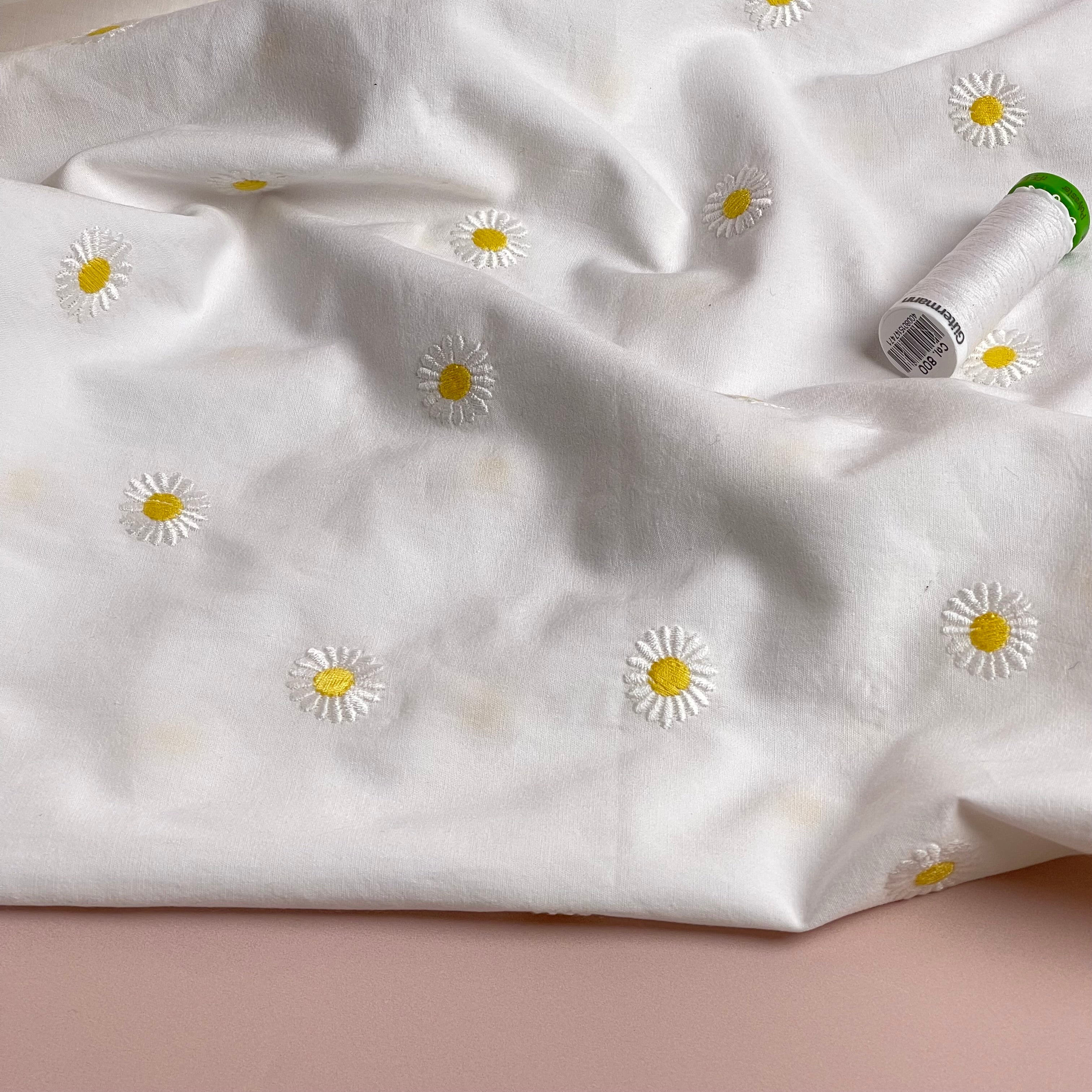 REMNANT 0.45 metre - Embroidered Daisies on White Cotton Poplin