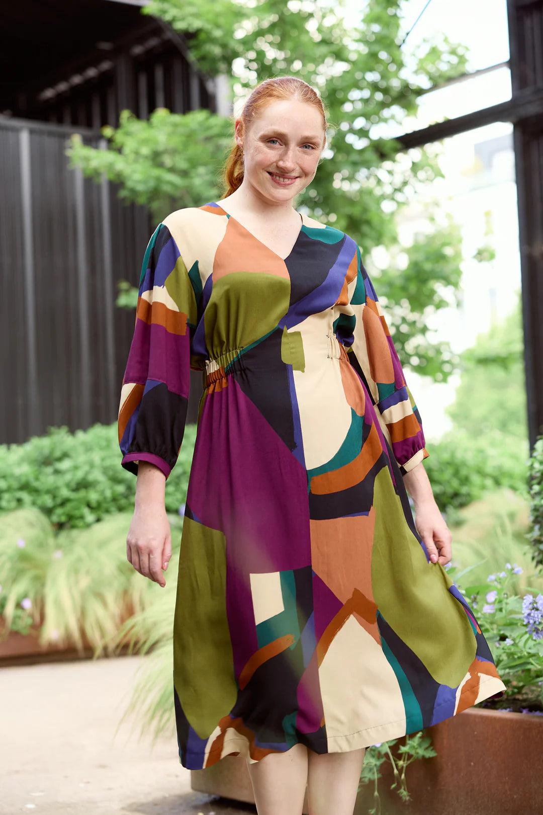Atelier Jupe - Large Abstract Viscose Fabric
