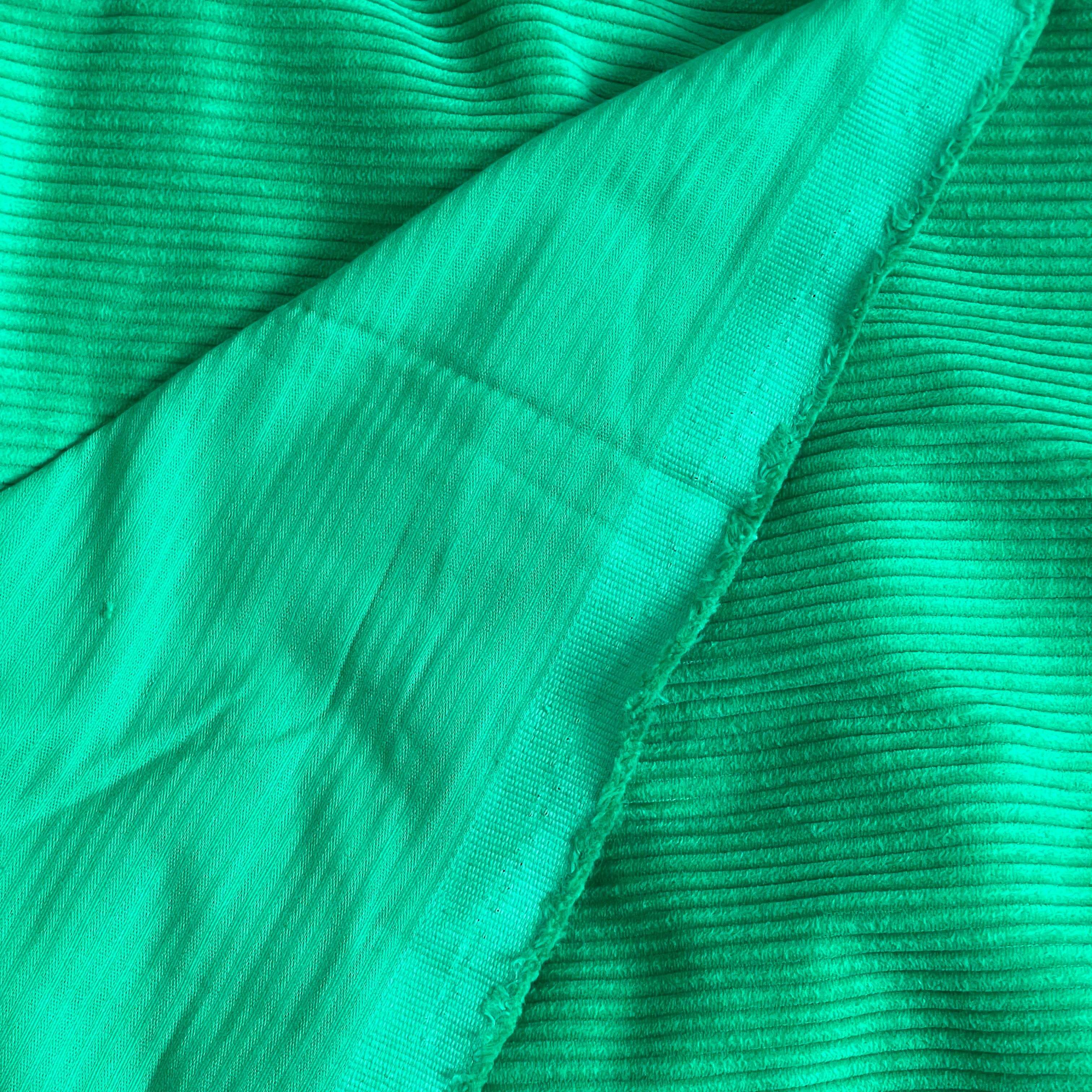 Ex-Designer Deadstock - 4.5W Pure Cotton Washed Corduroy in Emerald Green