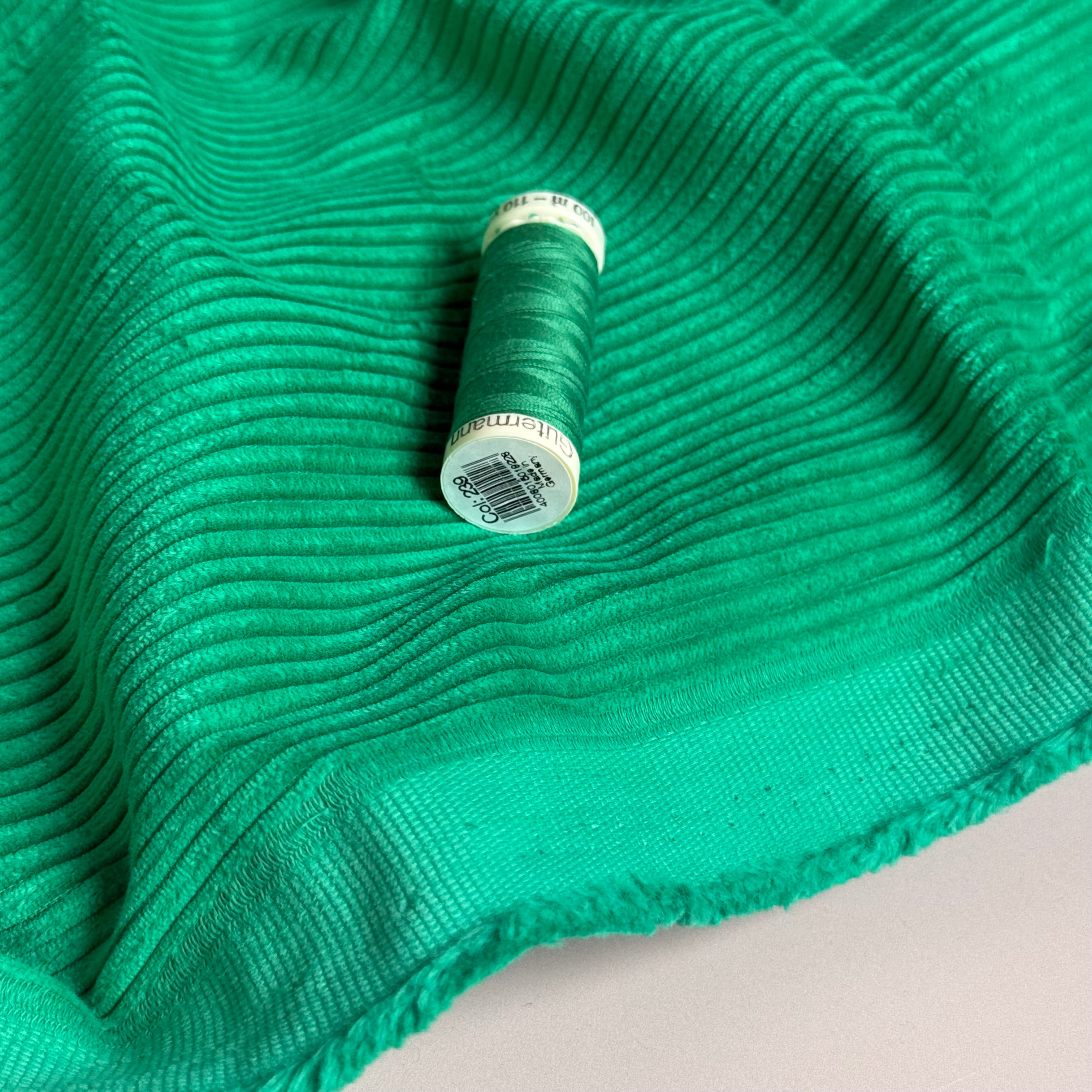 Ex-Designer Deadstock - 4.5W Pure Cotton Washed Corduroy in Emerald Green