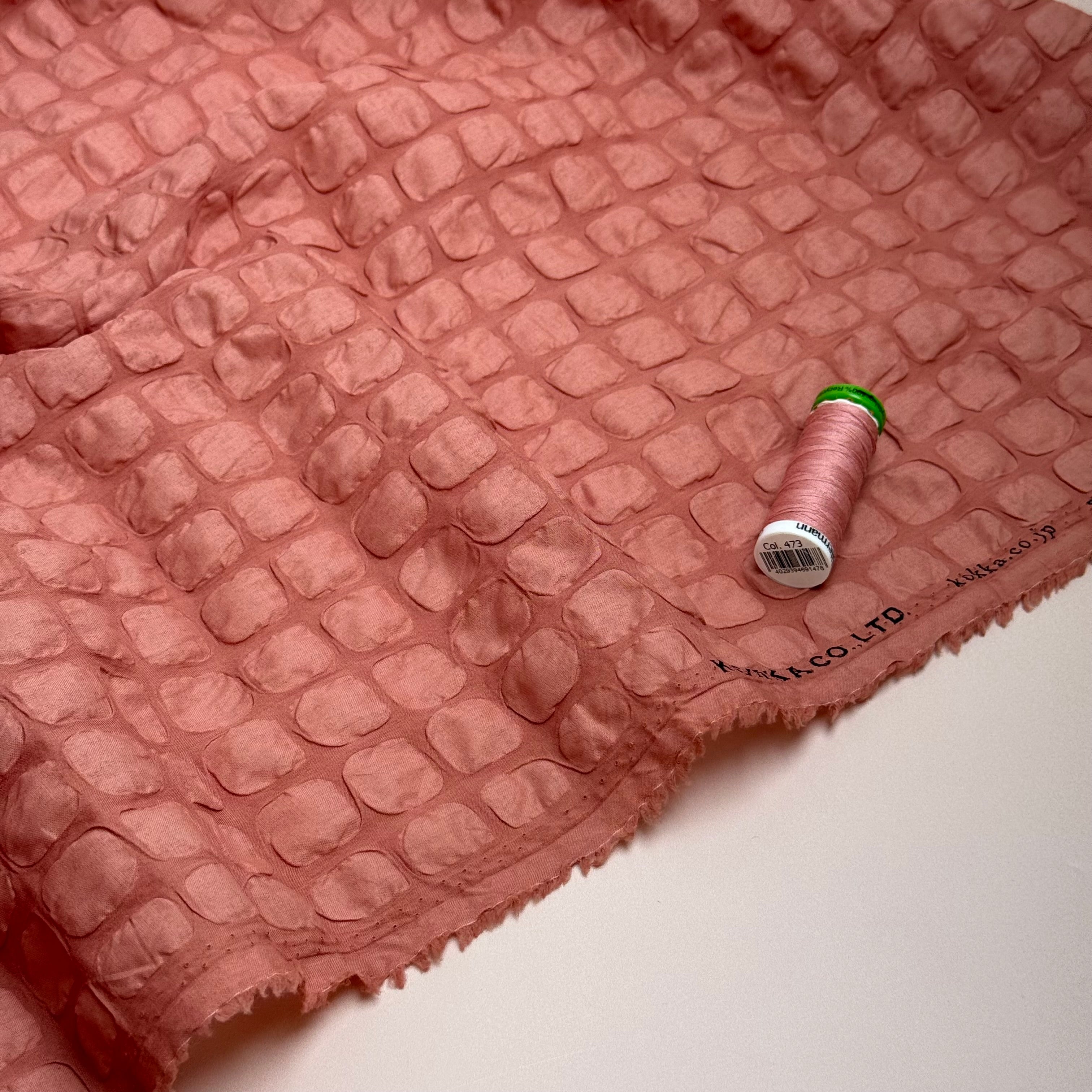 Kokka - Textured Waffle Squares Ripple Cotton Lawn in Clay Pink