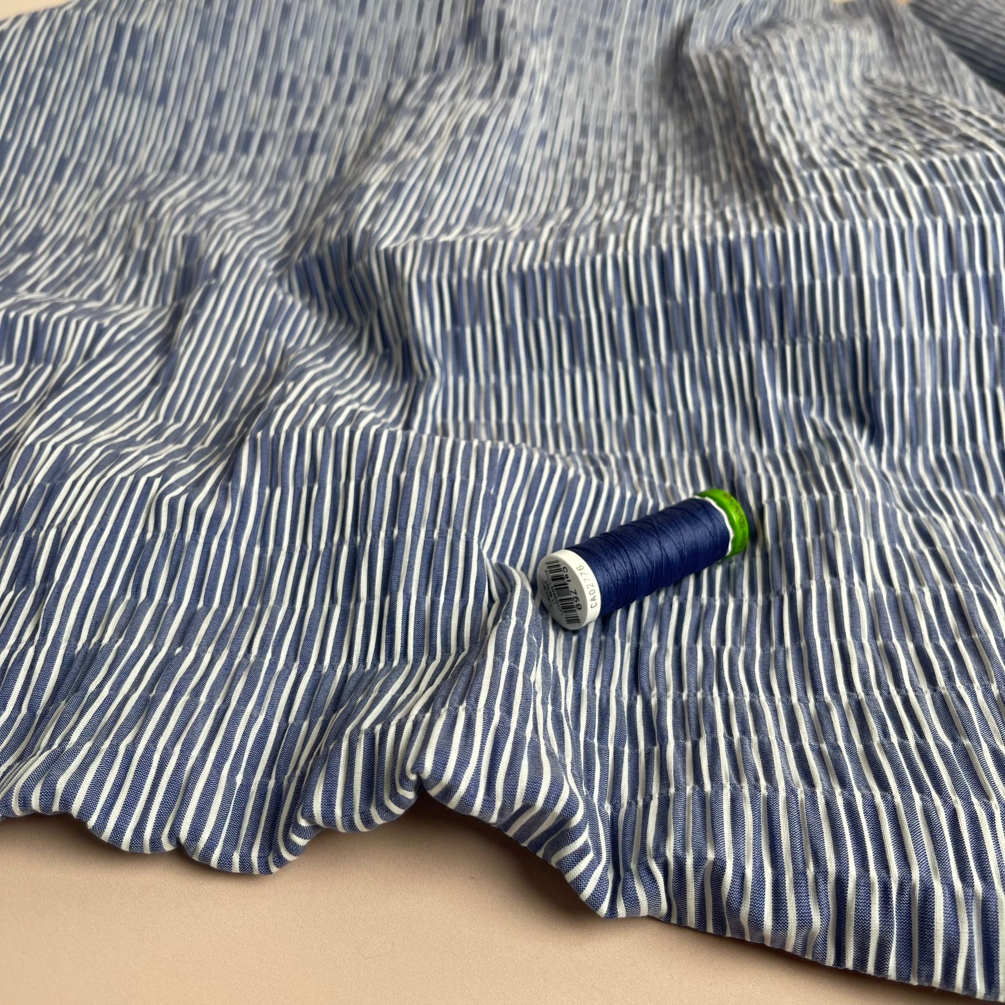 REMNANT 1.36 Metres - Wavy Stripes Cotton Seersucker Fabric
