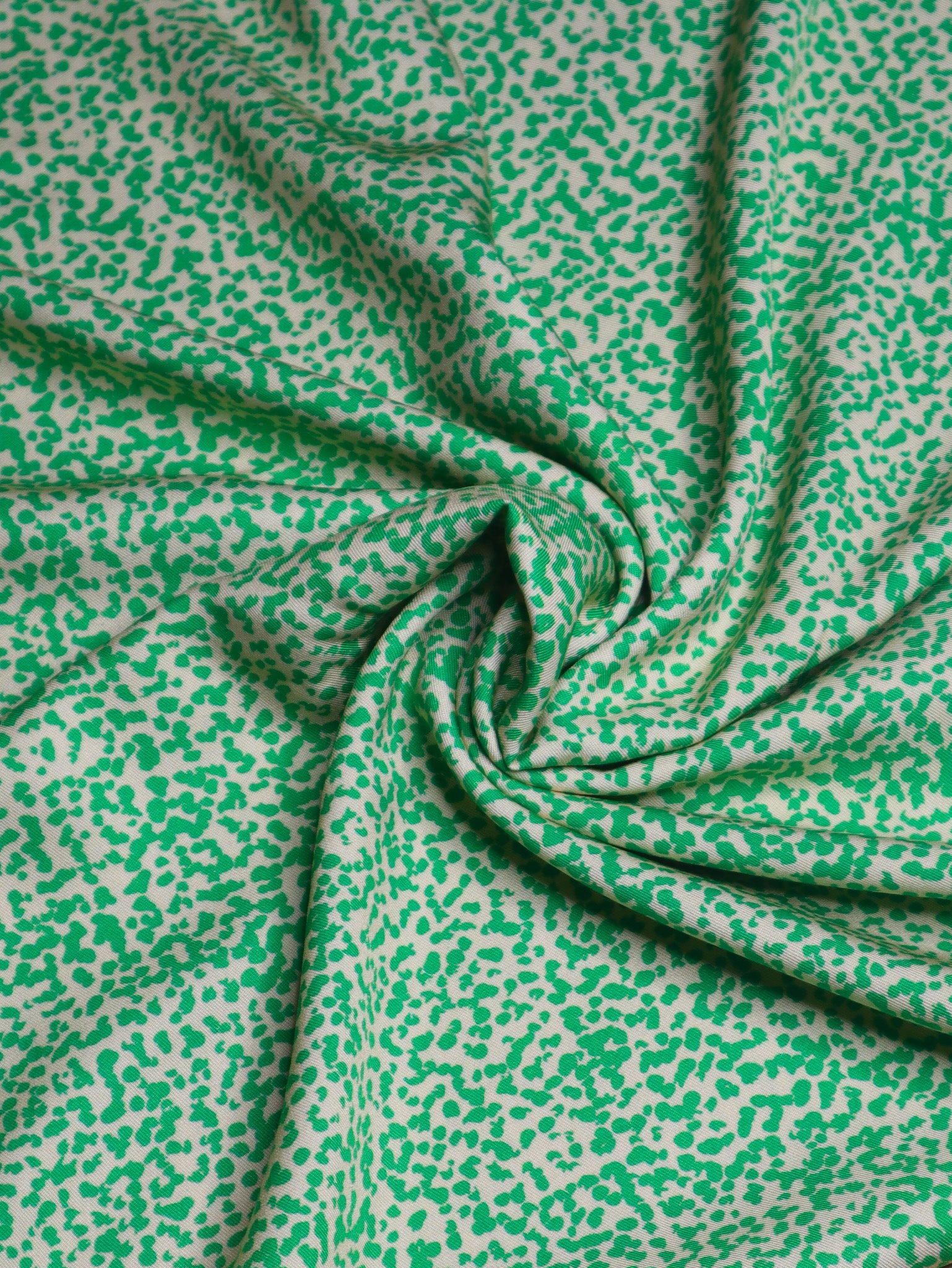 Mind The MAKER - Rena Green Viscose Twill with LENZING™ ECOVERO™ fibres