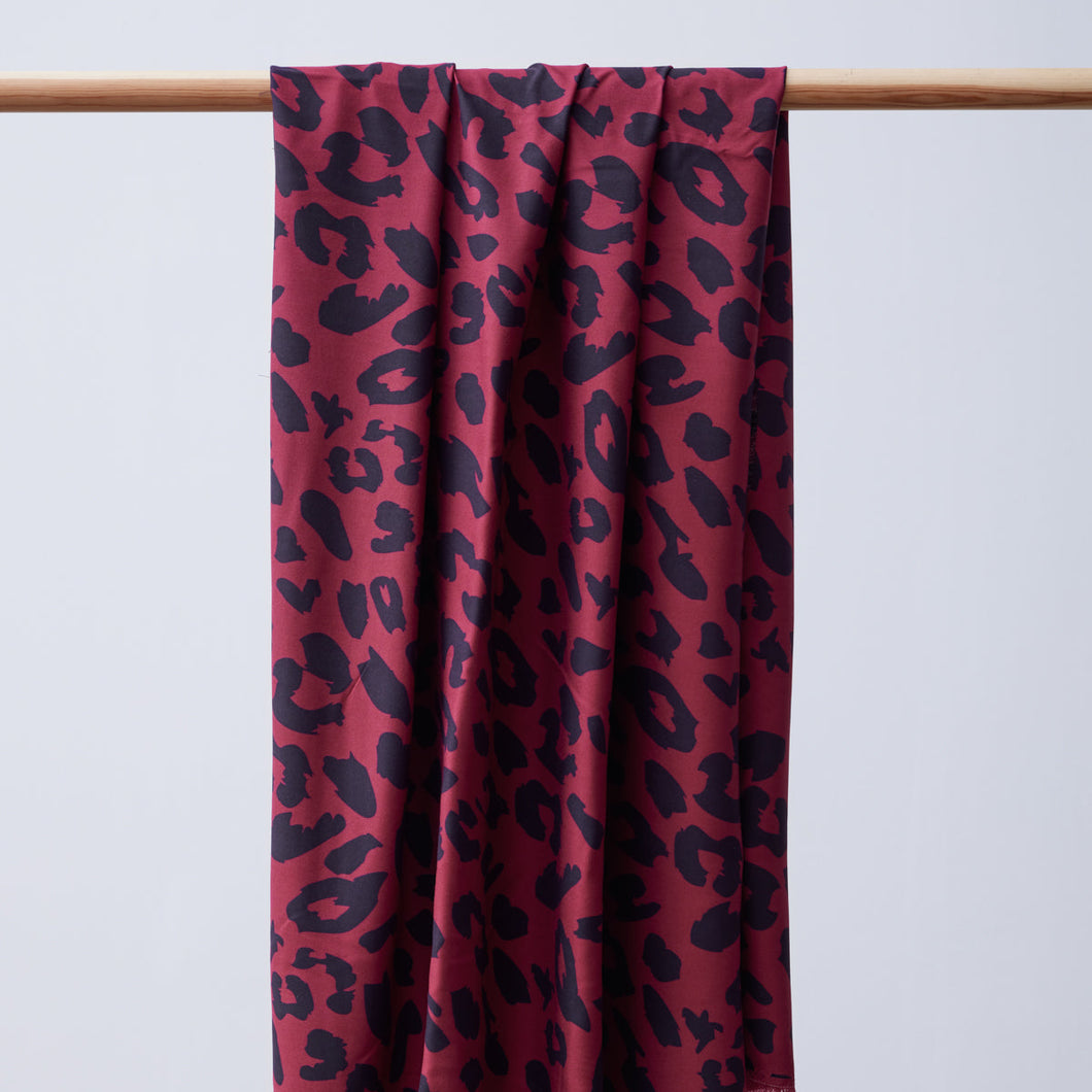 REMNANT 0.32 Metre - Mind The MAKER - Urban Leo Red Fuschia Viscose Twill with LENZING™ ECOVERO™ fibres