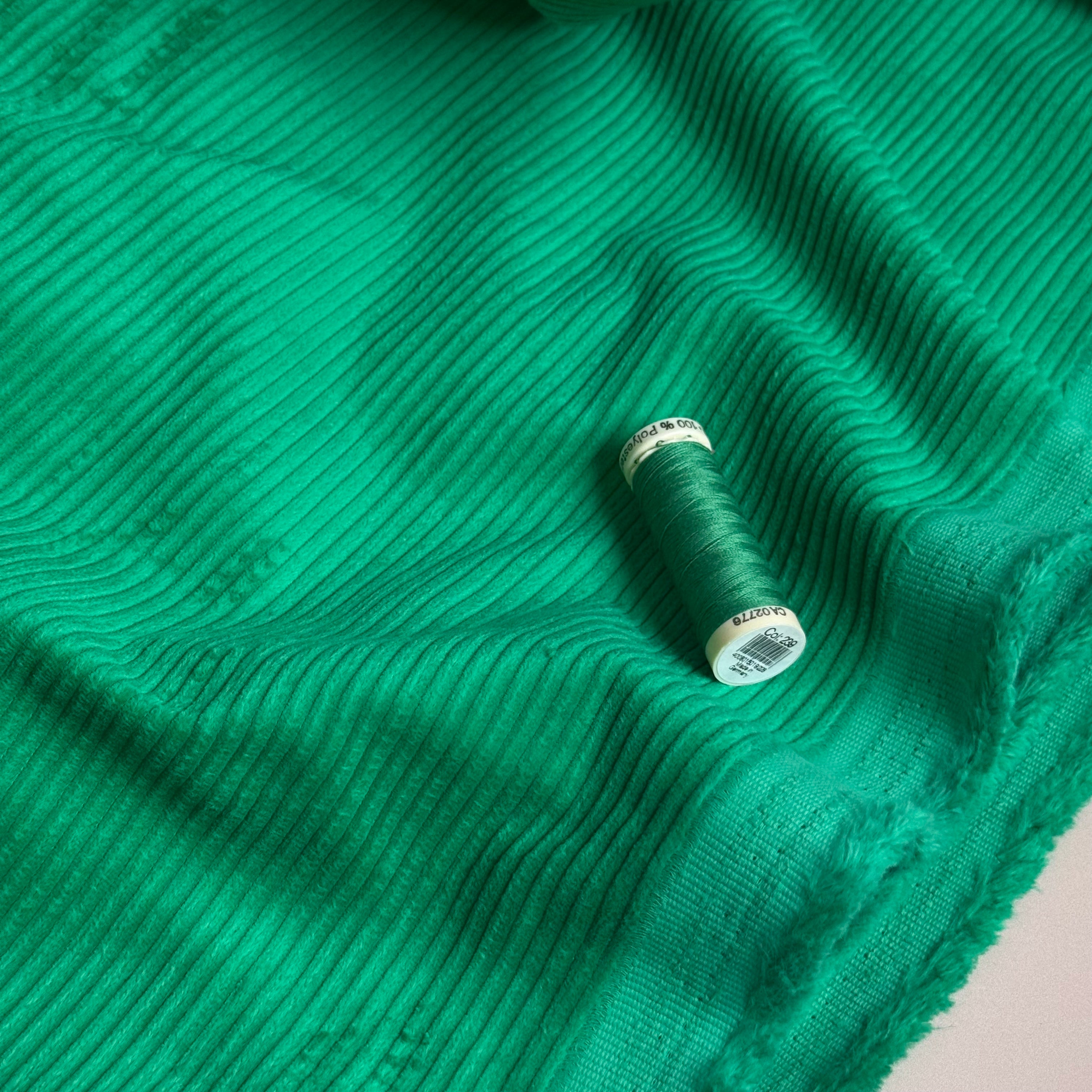 Ex-Designer Deadstock - 4.5W Pure Cotton Washed Corduroy in Emerald Green