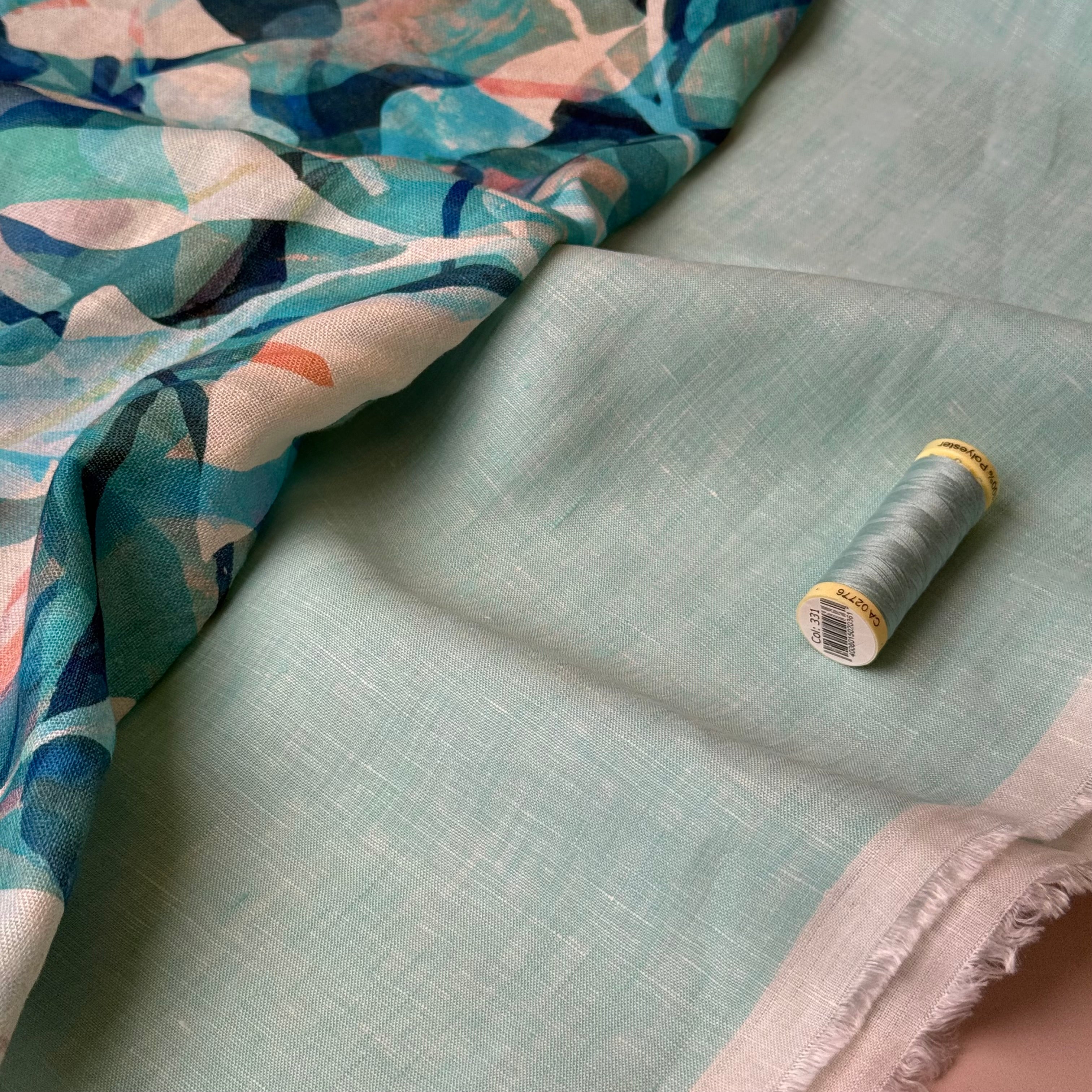 Deadstock - Fine Quality Yarn Dyed Linen Fabric in Mint