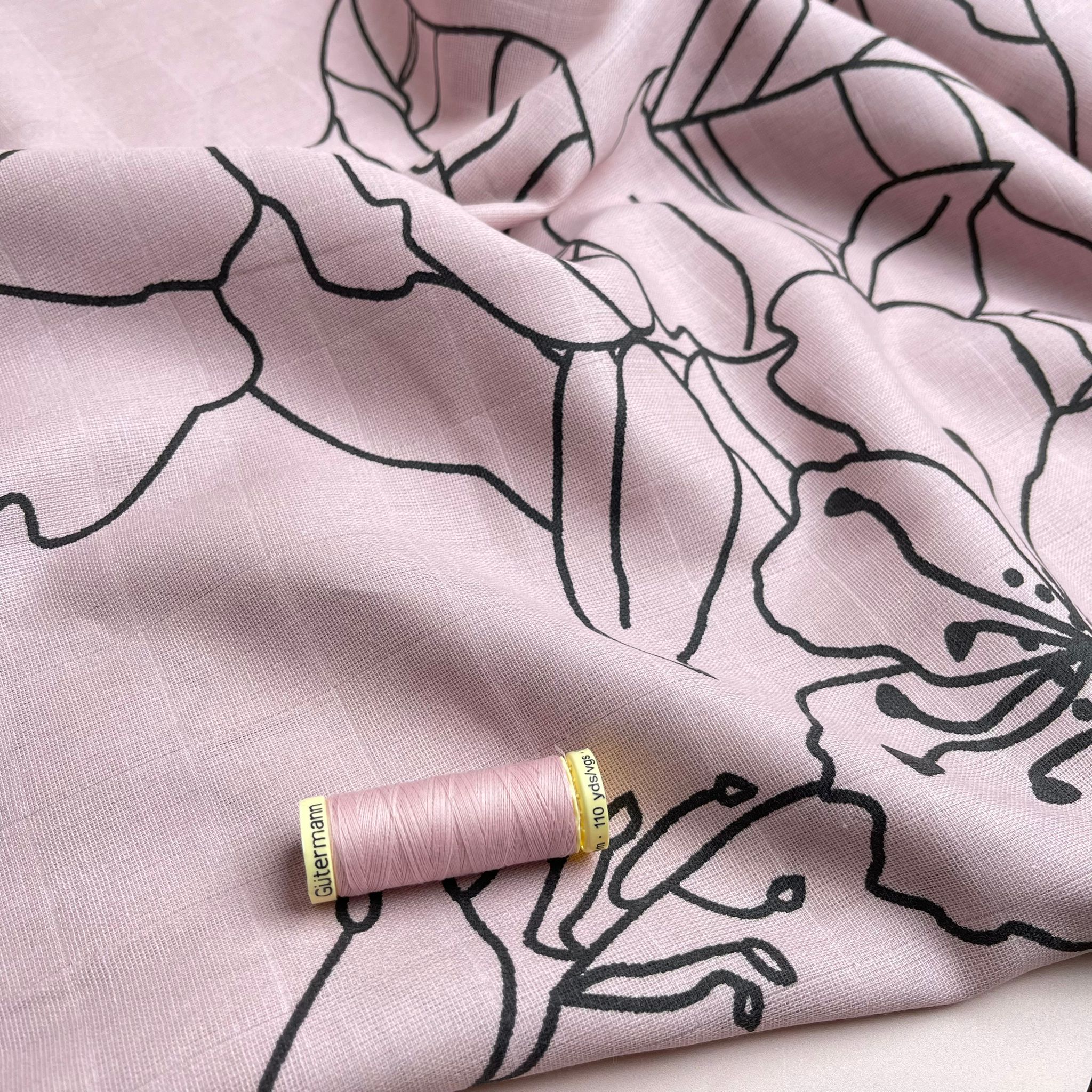REMNANT 0.46 Metre - Fibre Mood Floral Outline on Pink Cotton Double Gauze