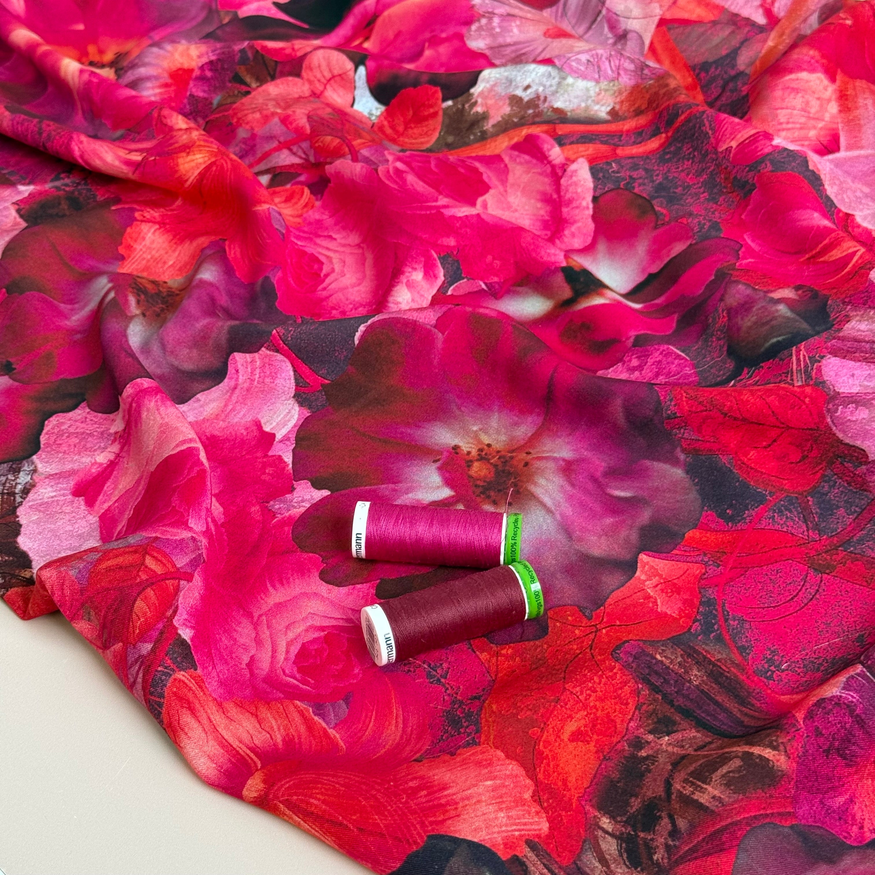 Valentine Blooms Viscose Twill with LENZING™ ECOVERO™ fibres