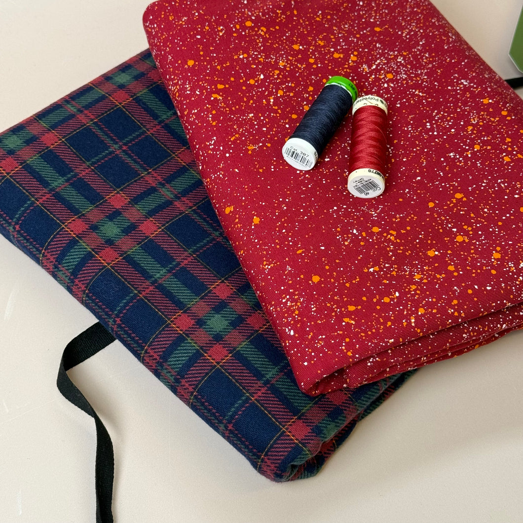 REMNANT 2.20m flannel + 1.50m jersey - Luxury Pyjama Kit with Navy & Red Checked Cotton Flannel and Galaxy Jersey