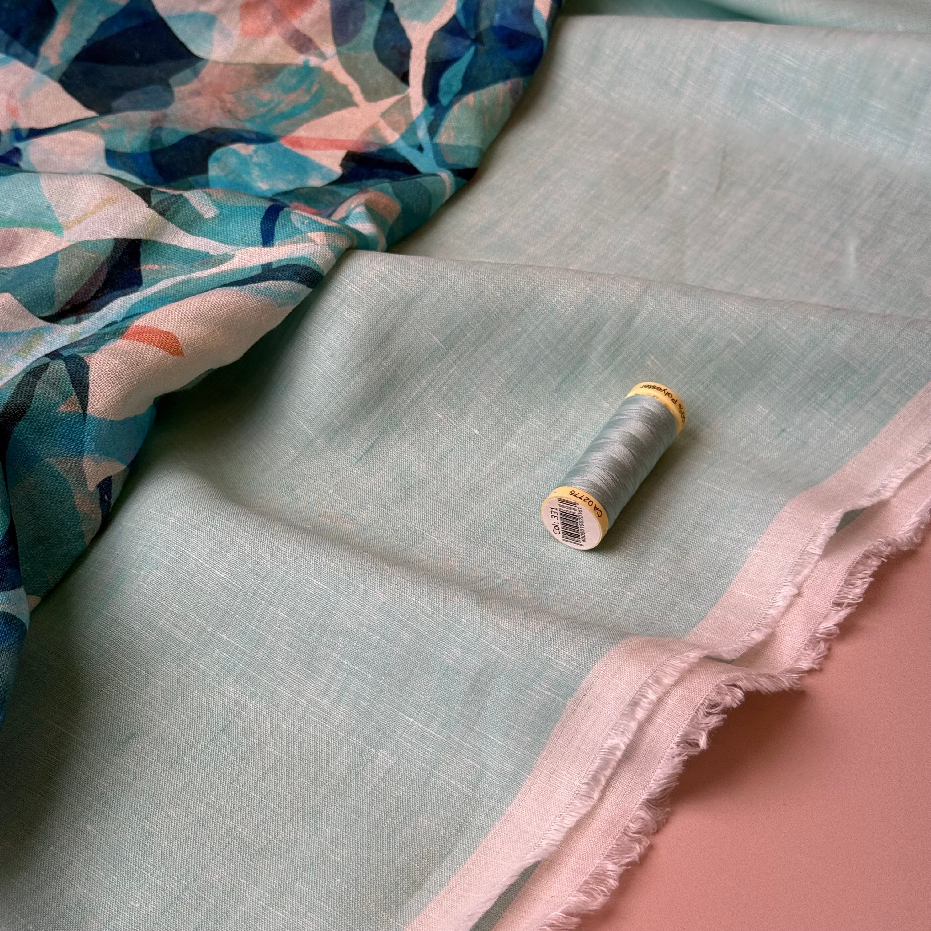 Deadstock - Fine Quality Yarn Dyed Linen Fabric in Mint
