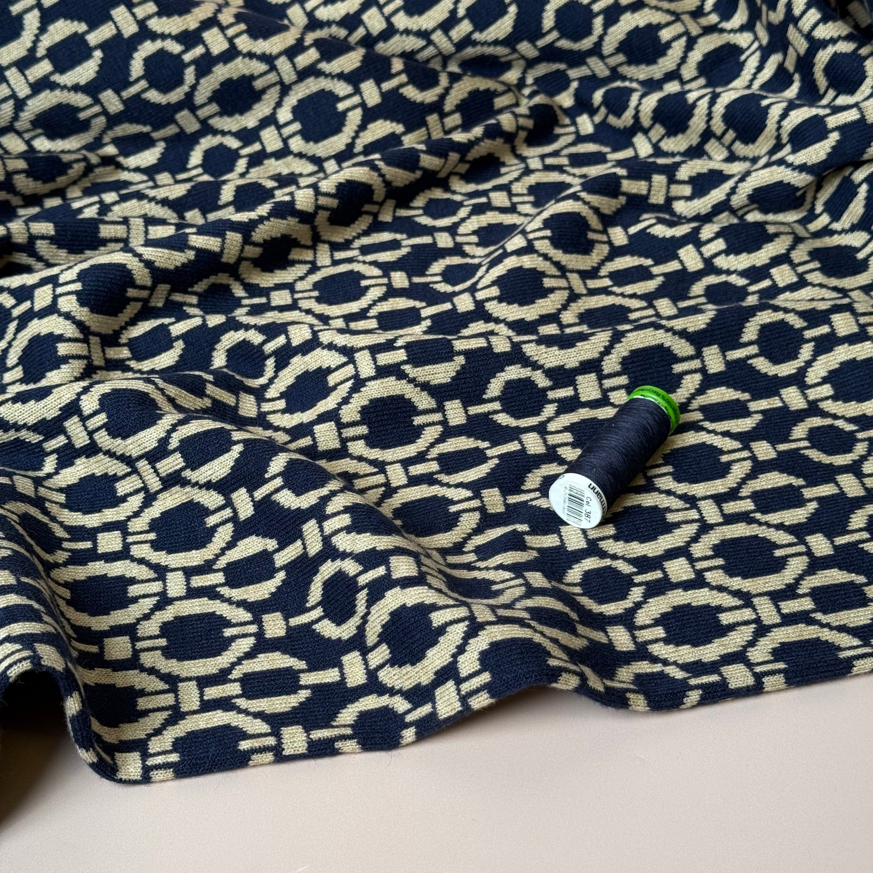 Chain Loops Yarn Dyed Viscose Blend Jacquard Knit in Navy