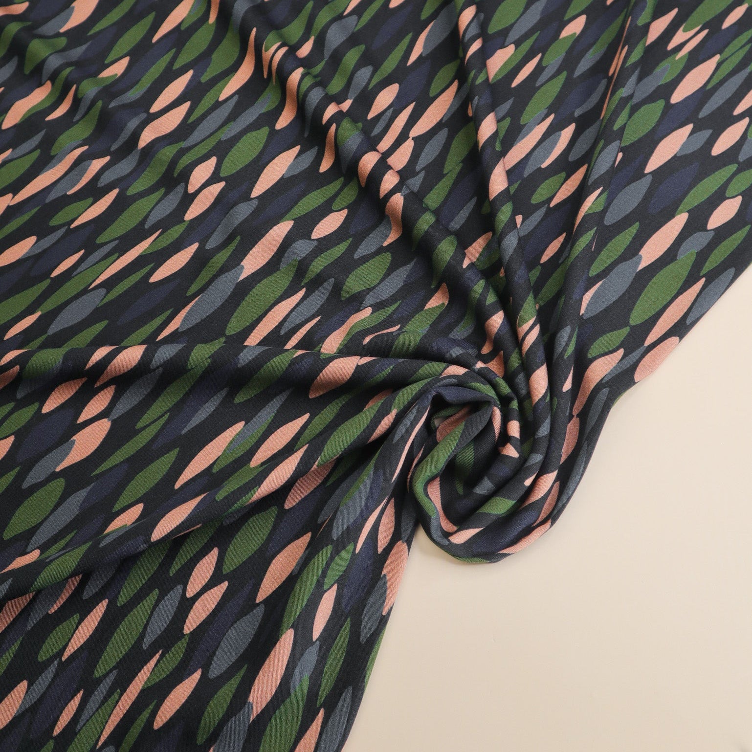 Mind The MAKER - Stan Night Viscose Twill with LENZING™ ECOVERO™ fibres