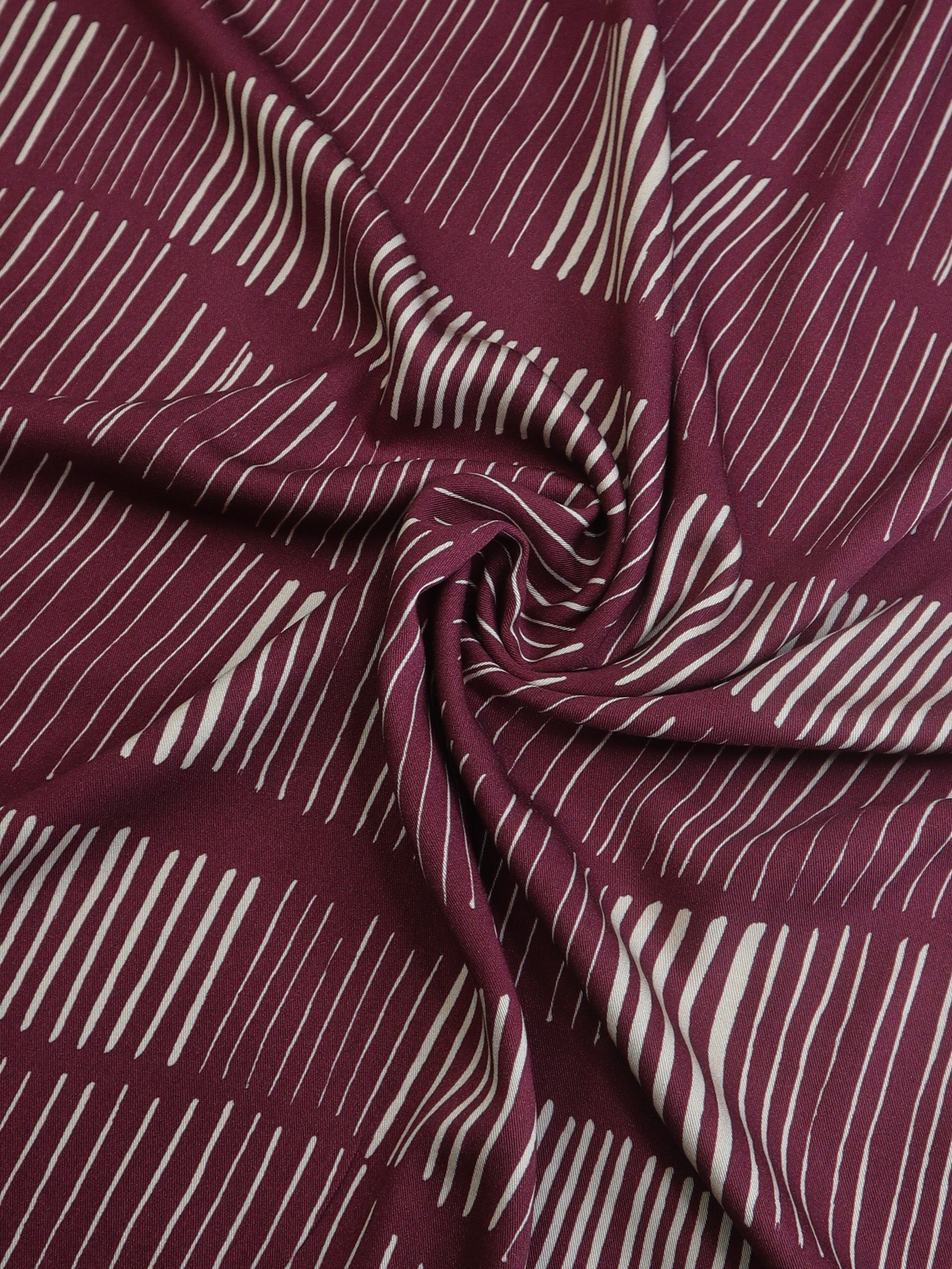 Mind The MAKER - Sticks Mulberry Viscose Twill with LENZING™ ECOVERO™ fibres