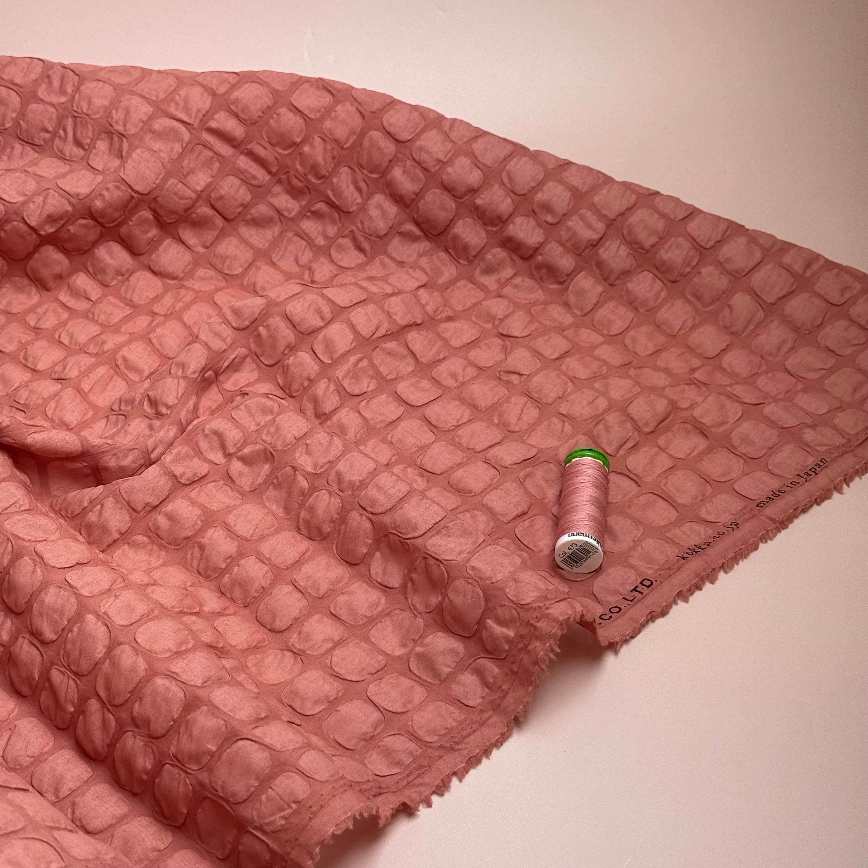 Kokka - Textured Waffle Squares Ripple Cotton Lawn in Clay Pink