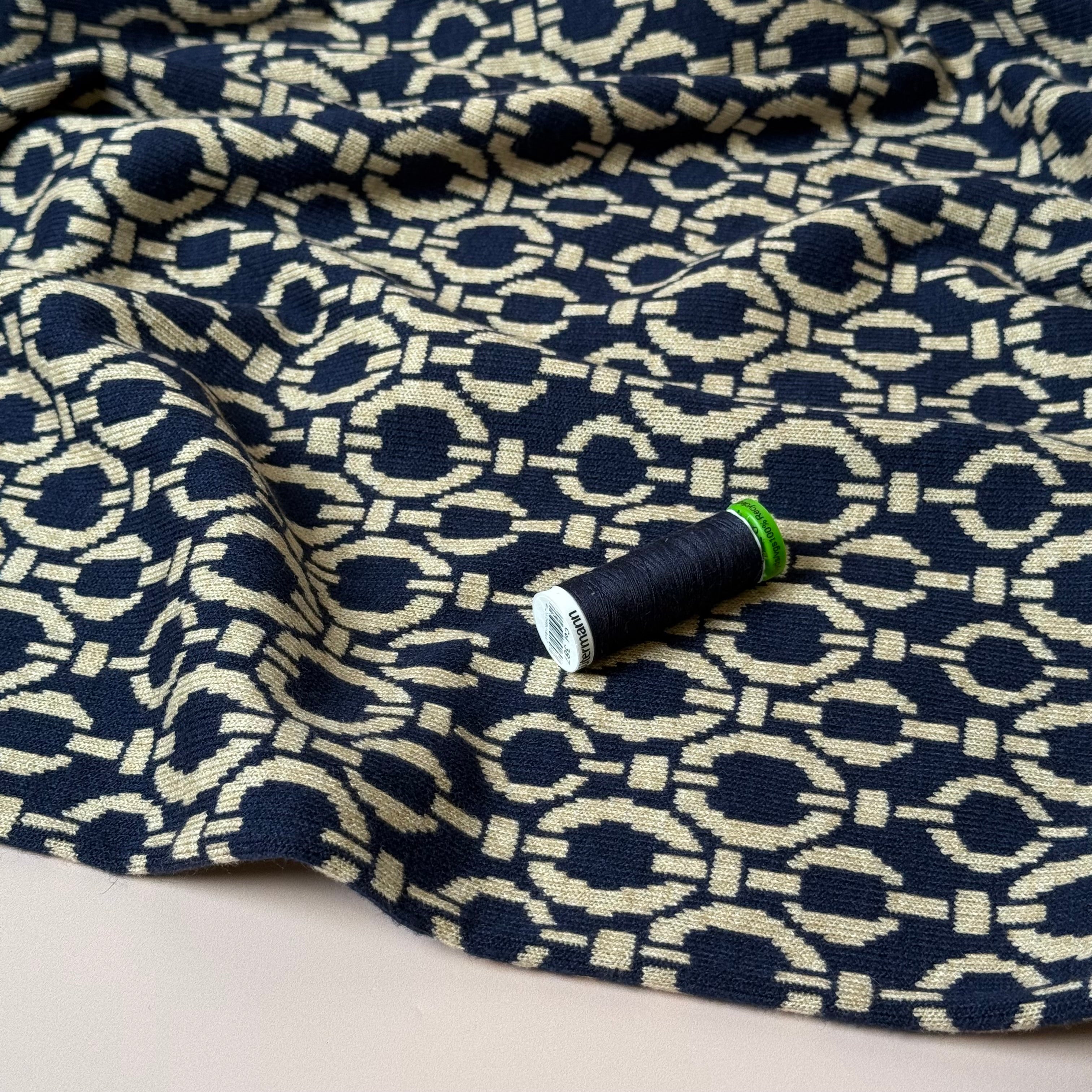 Chain Loops Yarn Dyed Viscose Blend Jacquard Knit in Navy