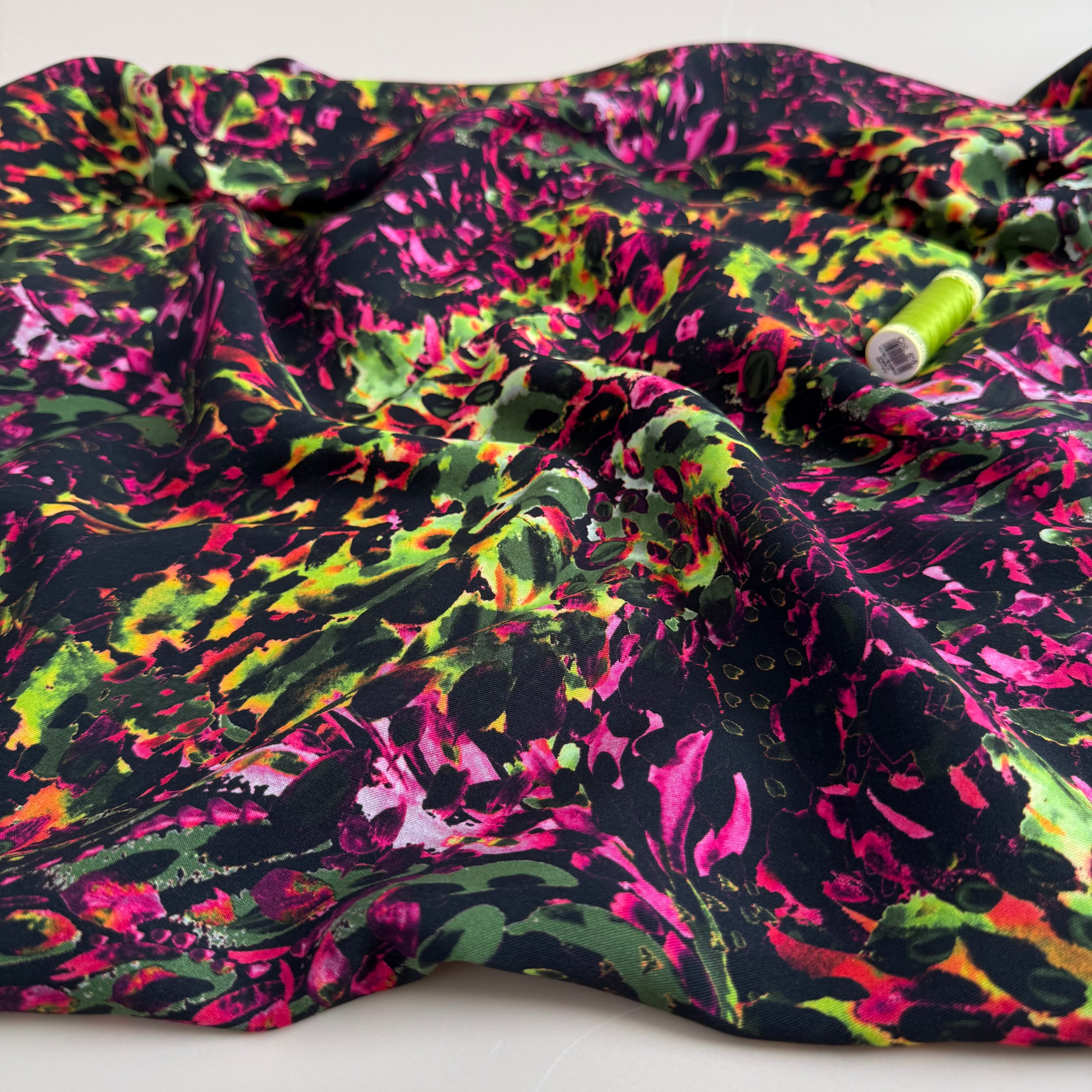 Scattered Abstract Flowers Viscose Twill with LENZING™ ECOVERO™ fibres