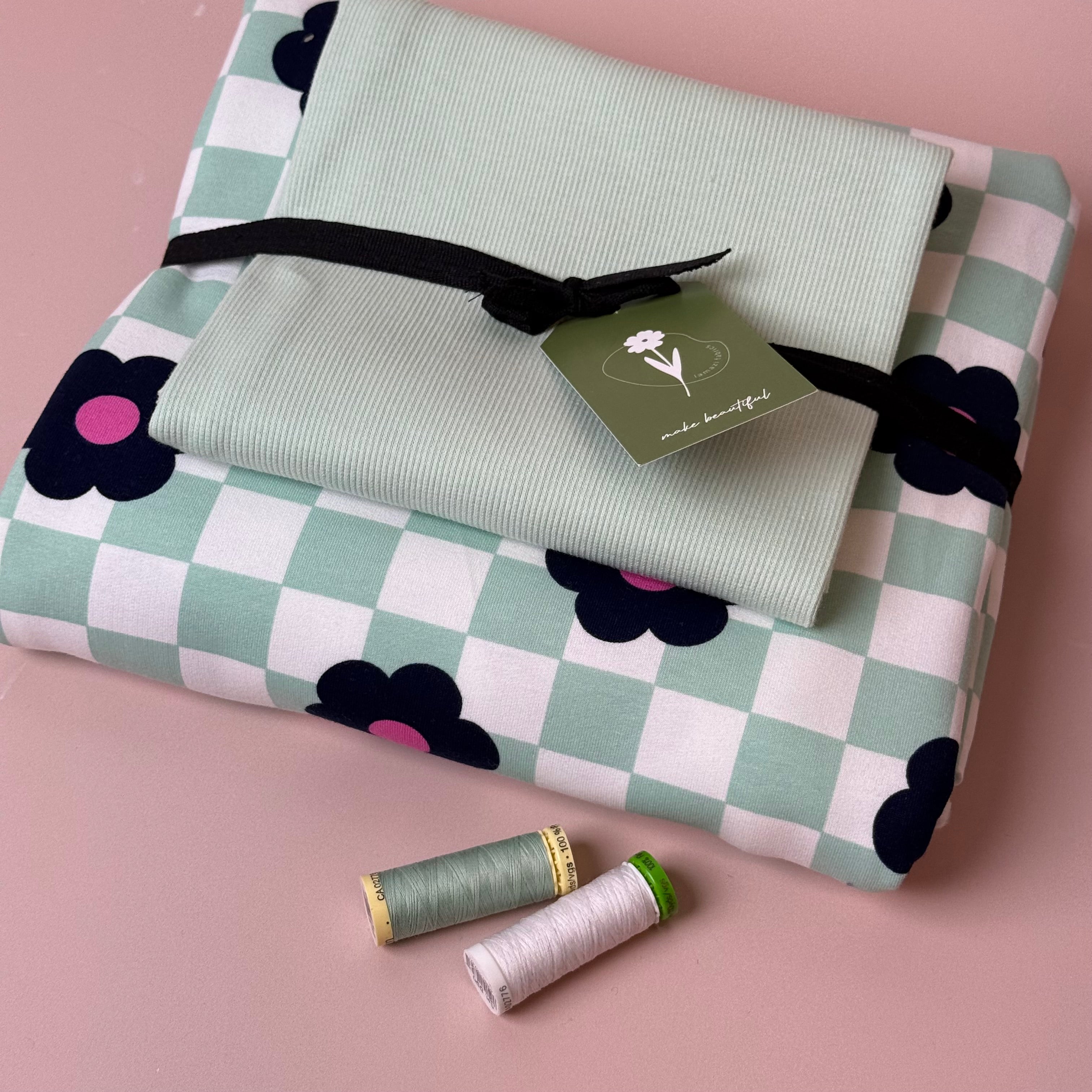 Colour Bundles - Gingham Flowers Green Sweatshirt & Ribbing