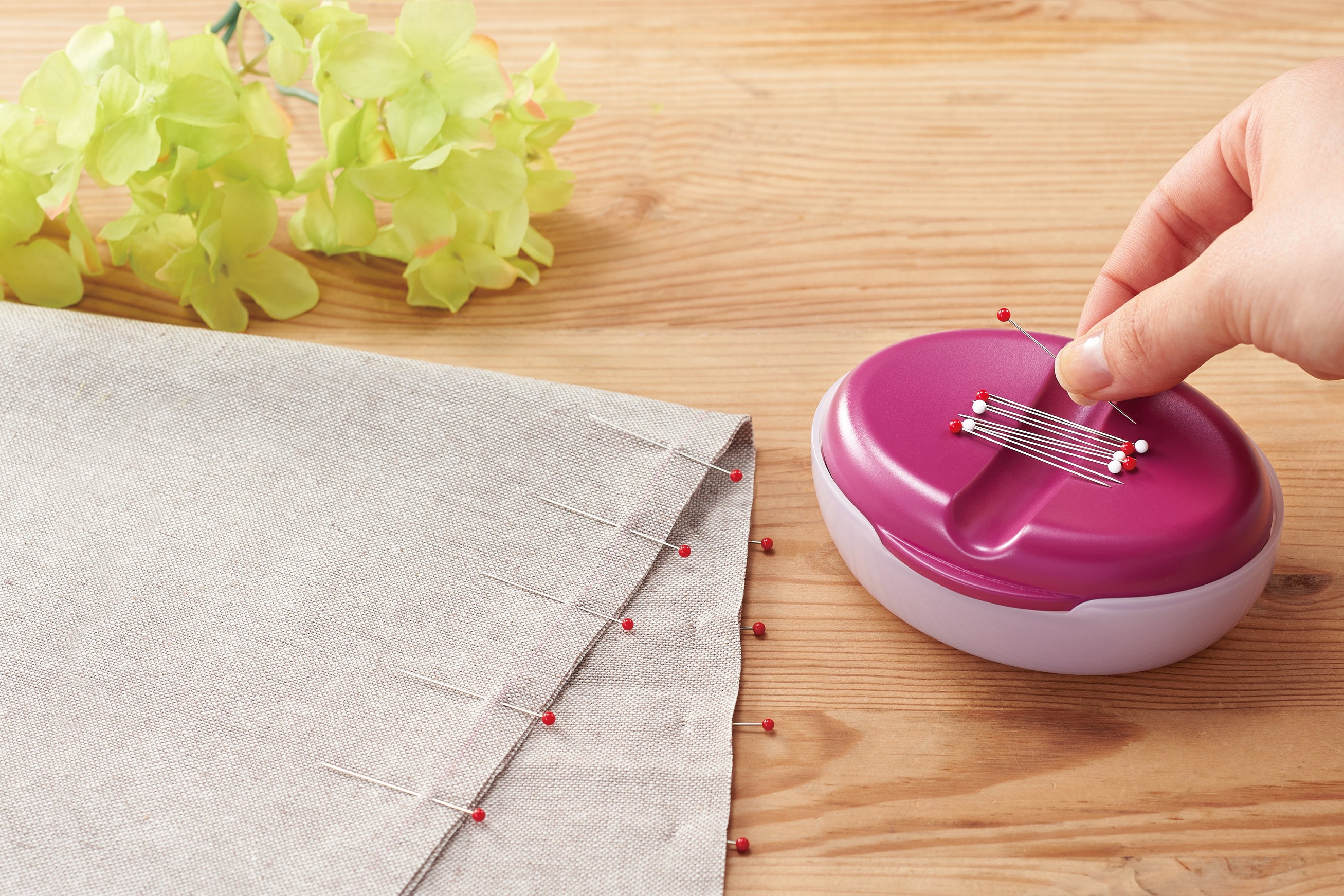 Clover - Magnet Pin Caddy