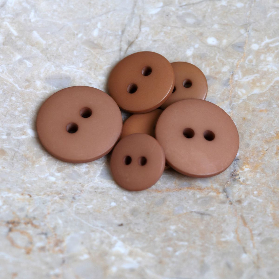 Atelier Brunette - Classic Matte Buttons - Pecan Pie 15mm