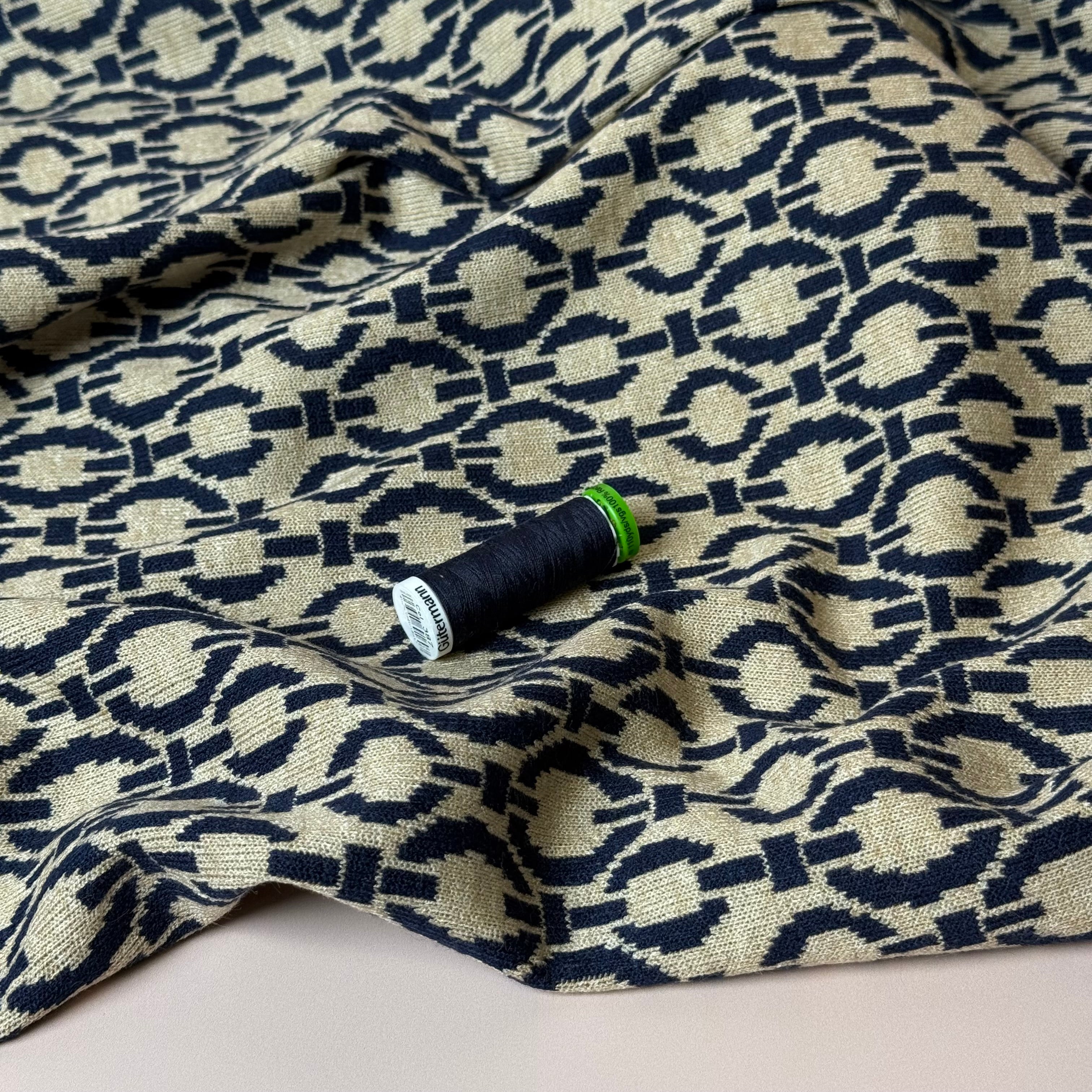 Chain Loops Yarn Dyed Viscose Blend Jacquard Knit in Navy