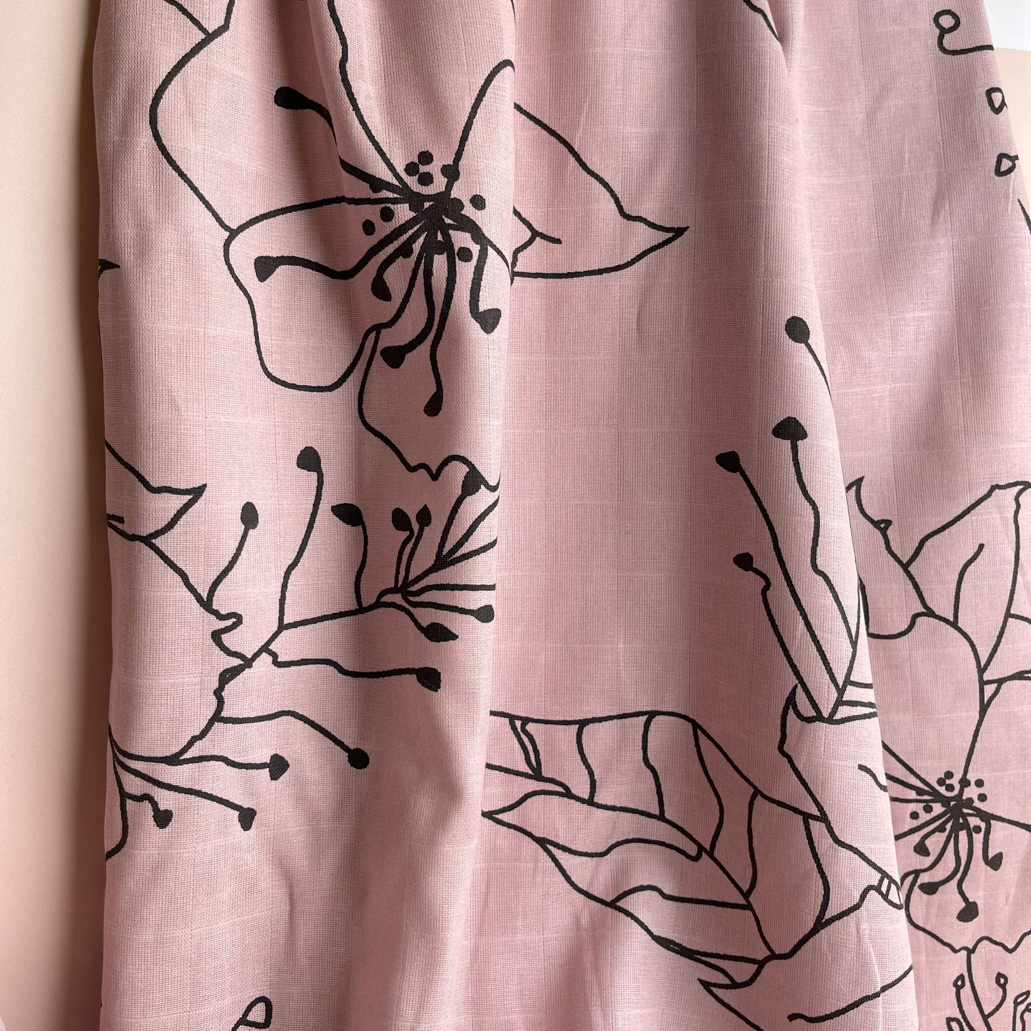 REMNANT 0.46 Metre - Fibre Mood Floral Outline on Pink Cotton Double Gauze
