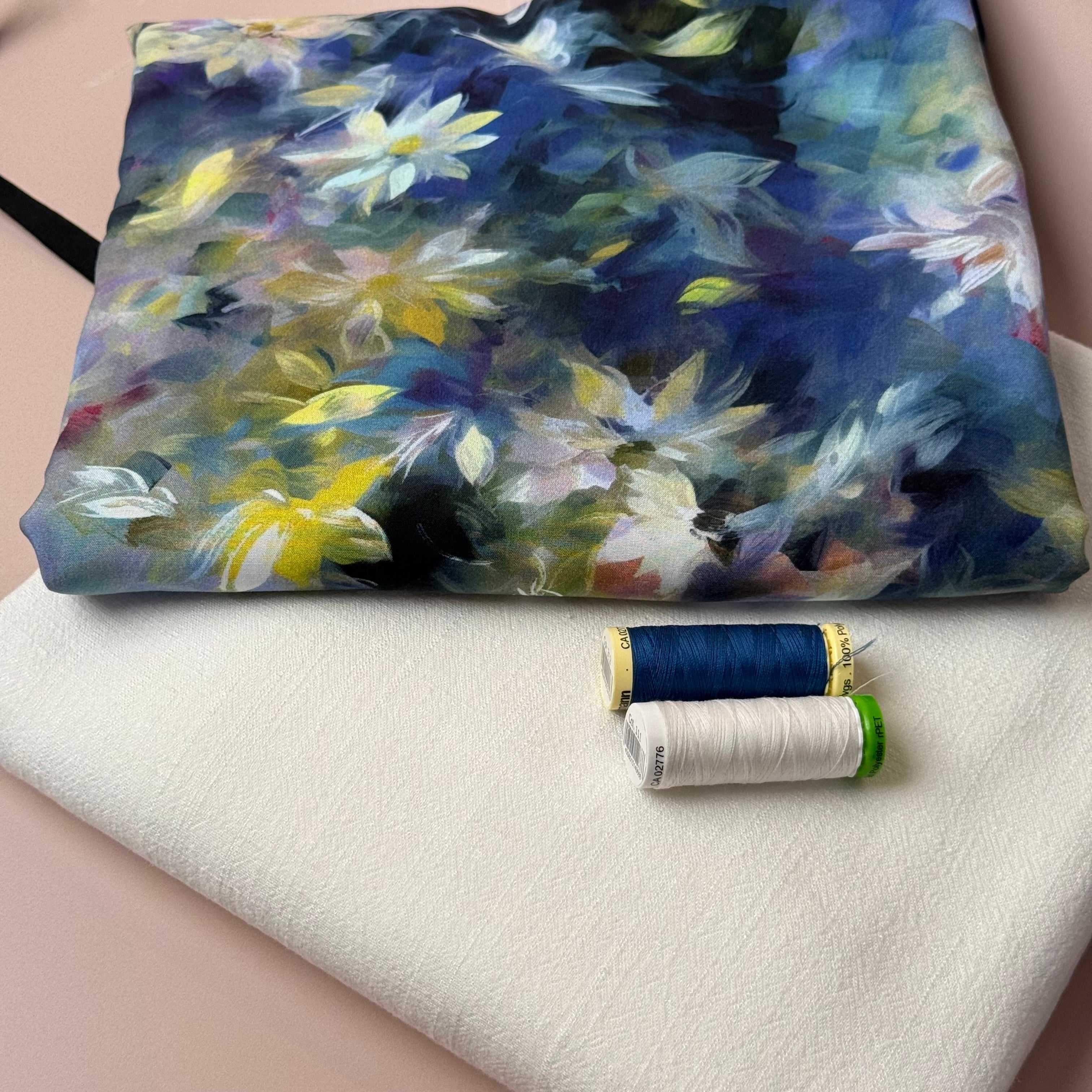 Make an Outfit Colour Bundle - Watercolour Flowers Viscose with Off-White Flow Linen Blend