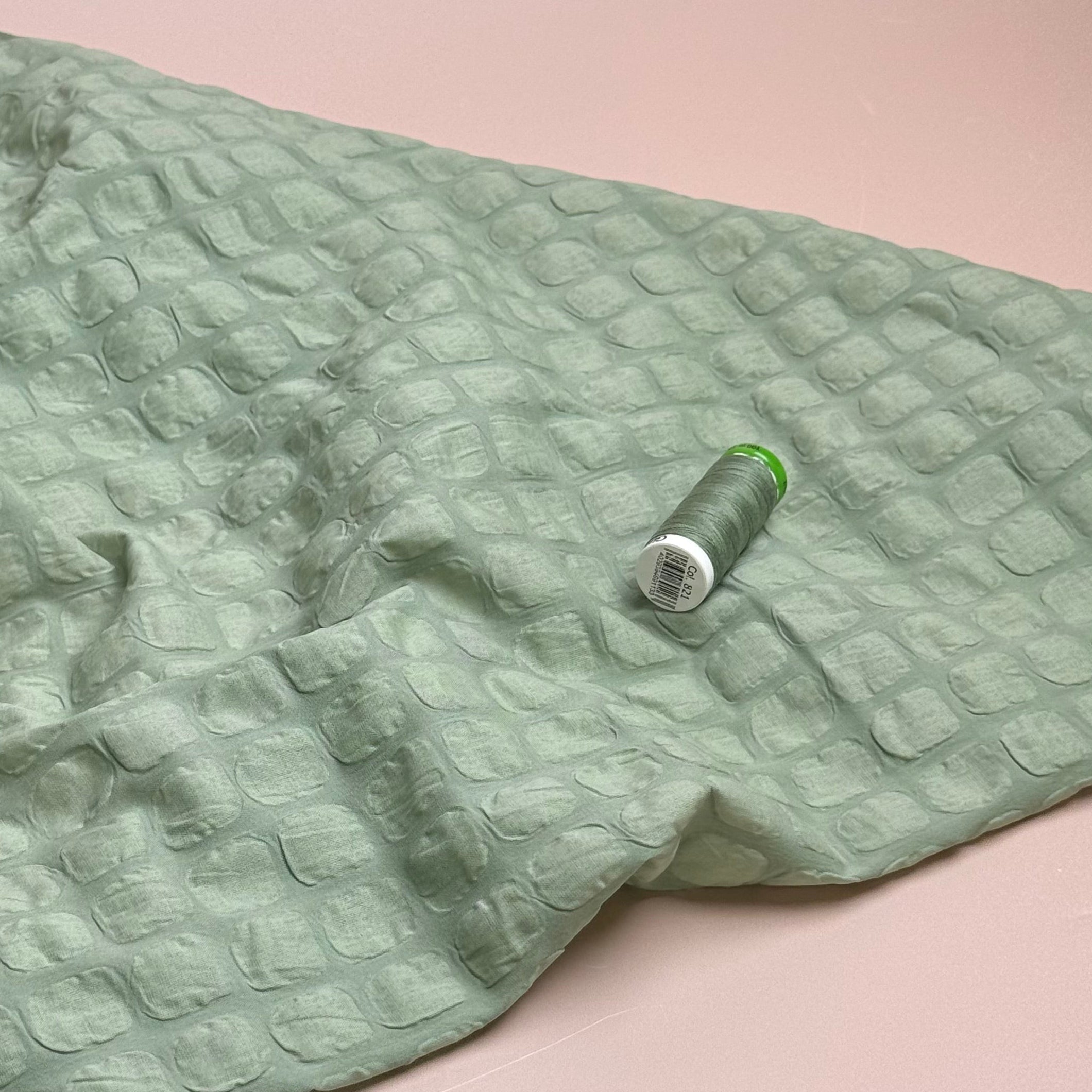Kokka - Textured Waffle Squares Ripple Cotton Lawn in Mint
