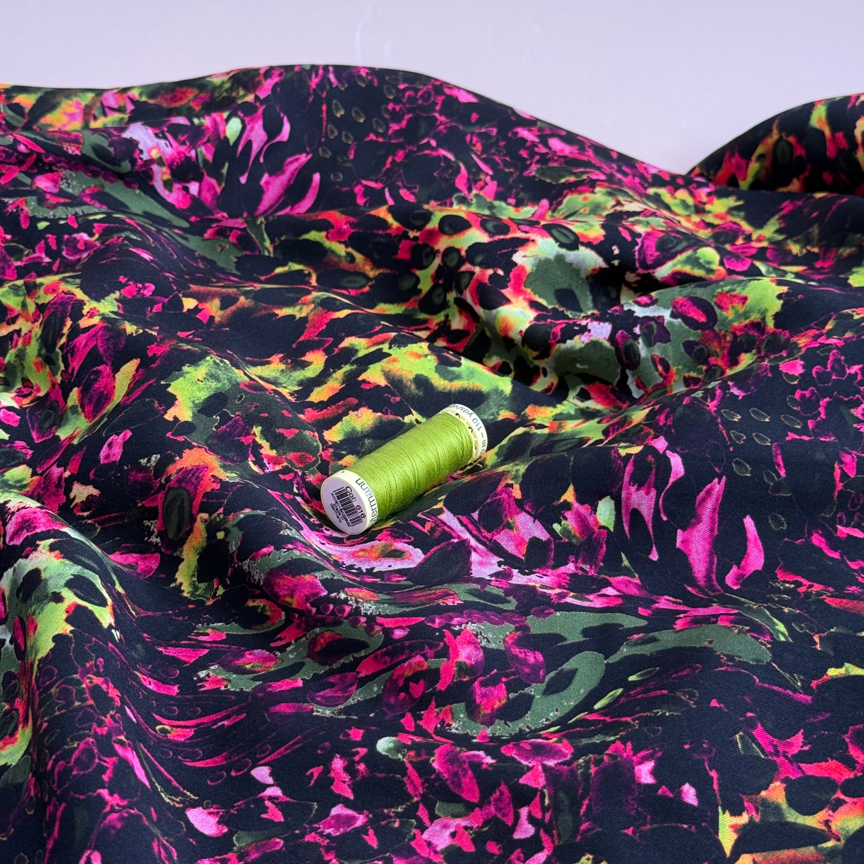 Scattered Abstract Flowers Viscose Twill with LENZING™ ECOVERO™ fibres