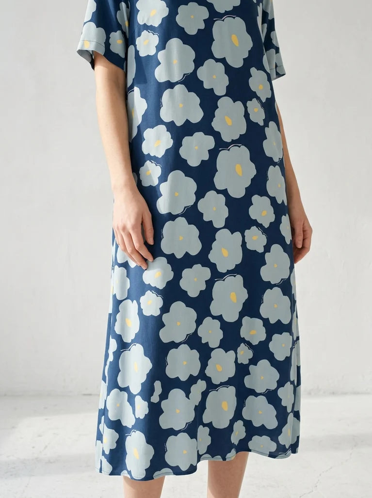 Mind The MAKER - Like a Flower Blue Viscose Twill with LENZING™ ECOVERO™ fibres