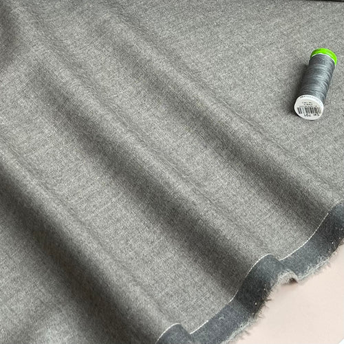 REMNANT 2.04 Metres - Deadstock Cashmere Blend Wool Suiting in Elephant Grey