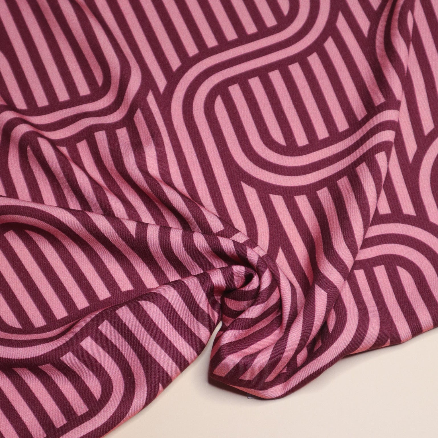 Mind The MAKER - Ziggy Rouge Viscose Twill with LENZING™ ECOVERO™ fibres