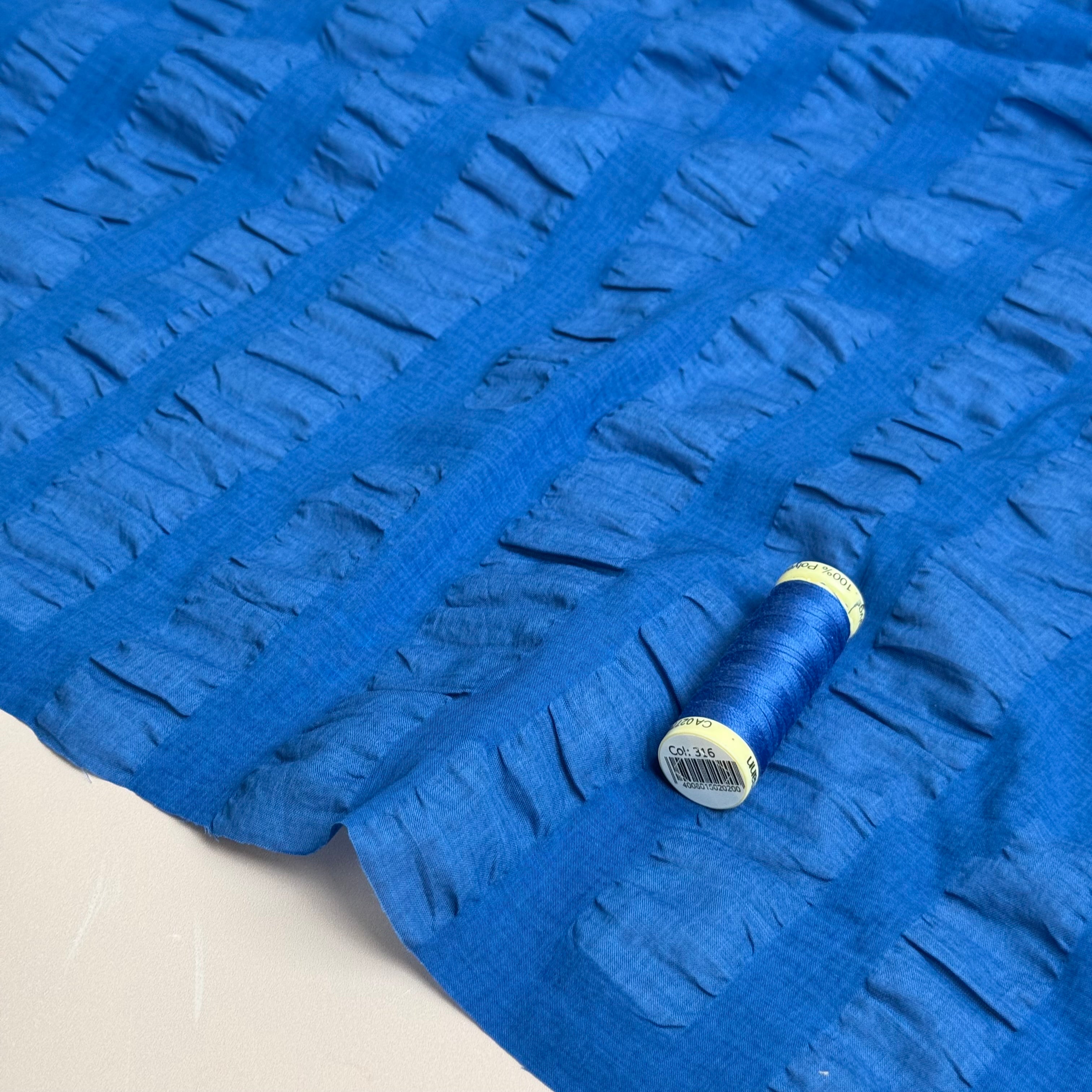 Kokka - Textured Waffle Stripes Ripple Cotton Lawn in Brilliant Blue