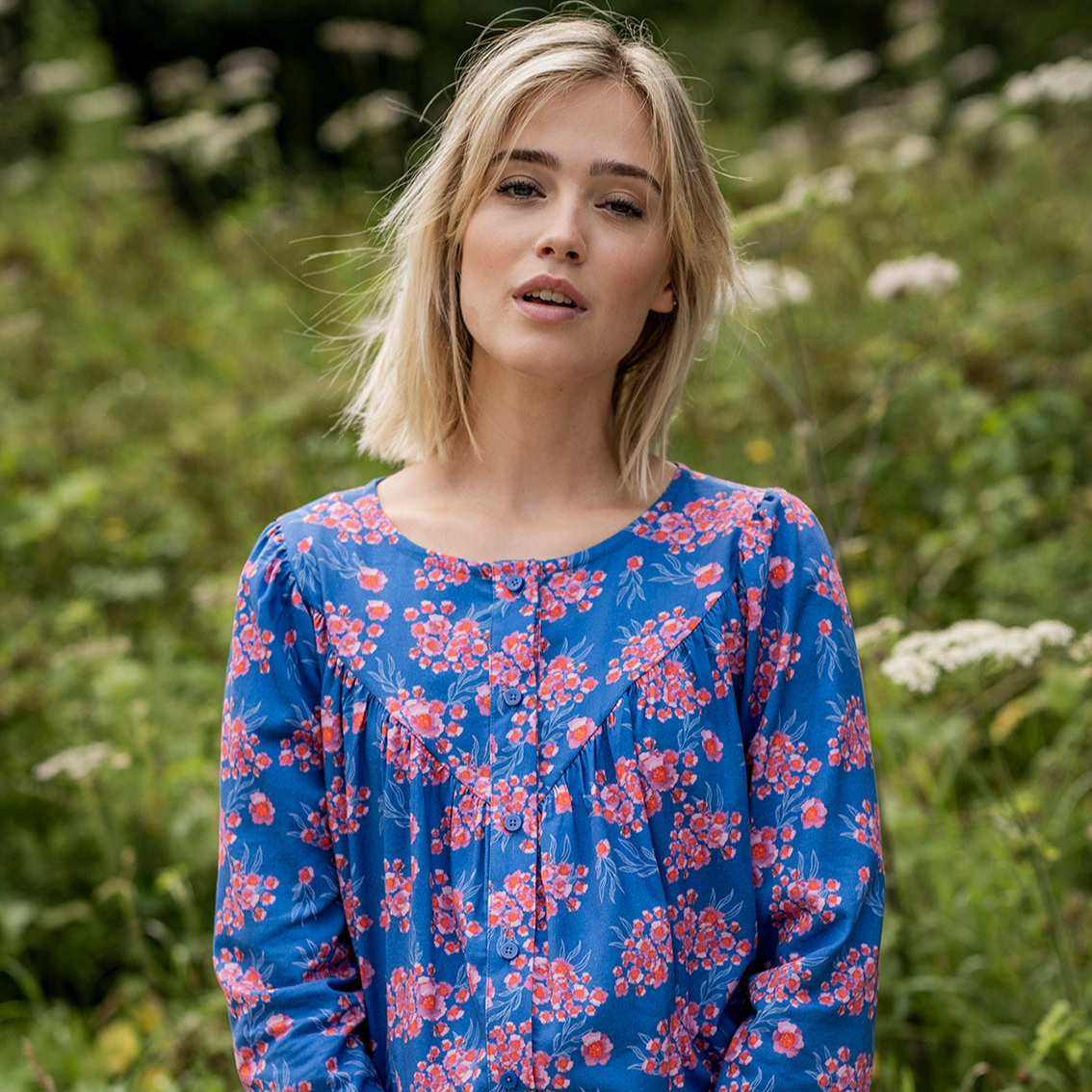 Fibre Mood - ERMINE Blouse Sewing Pattern – Lamazi Fabrics