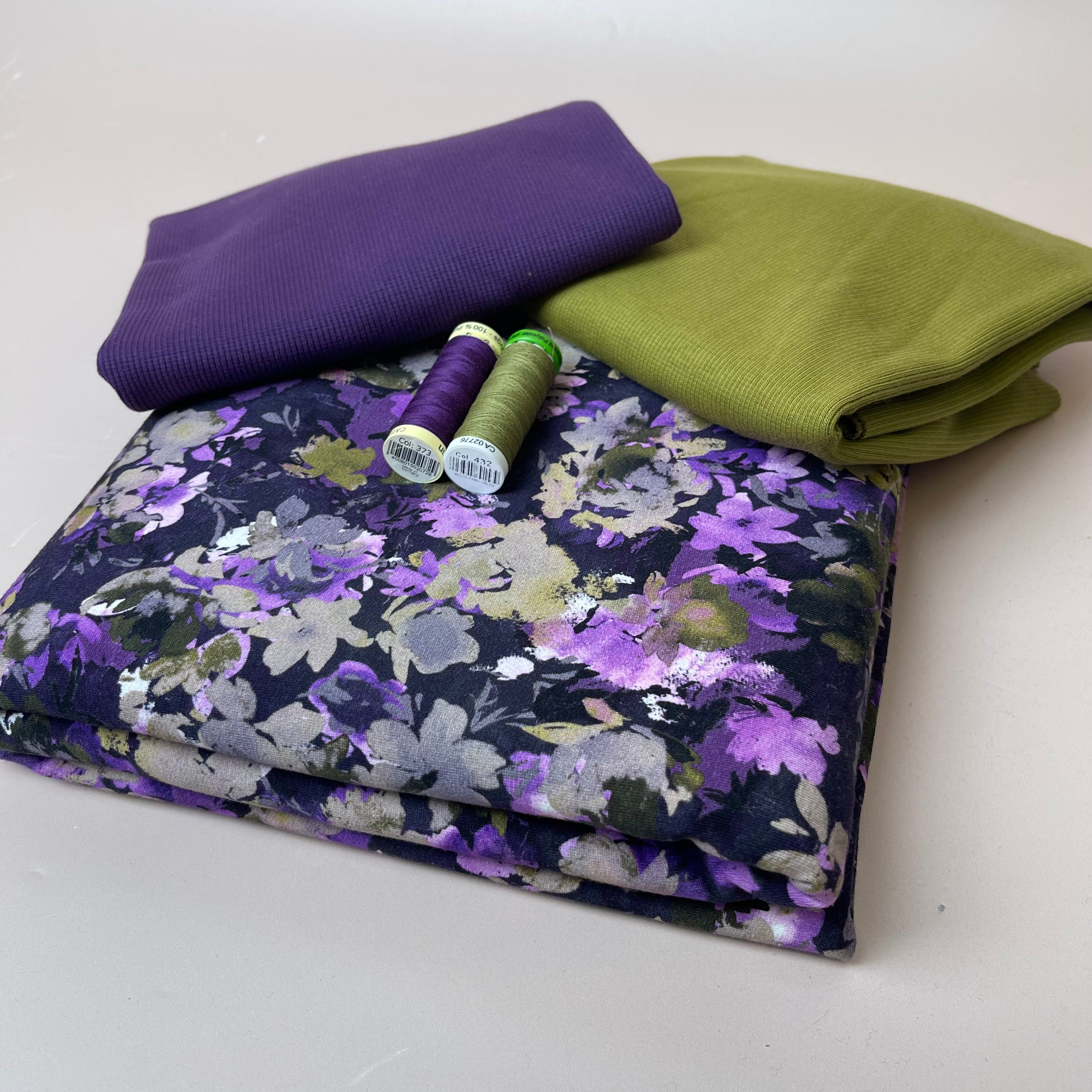 Colour Bundles - Autumn Flowers Purple Sweatshirt & Ribbing